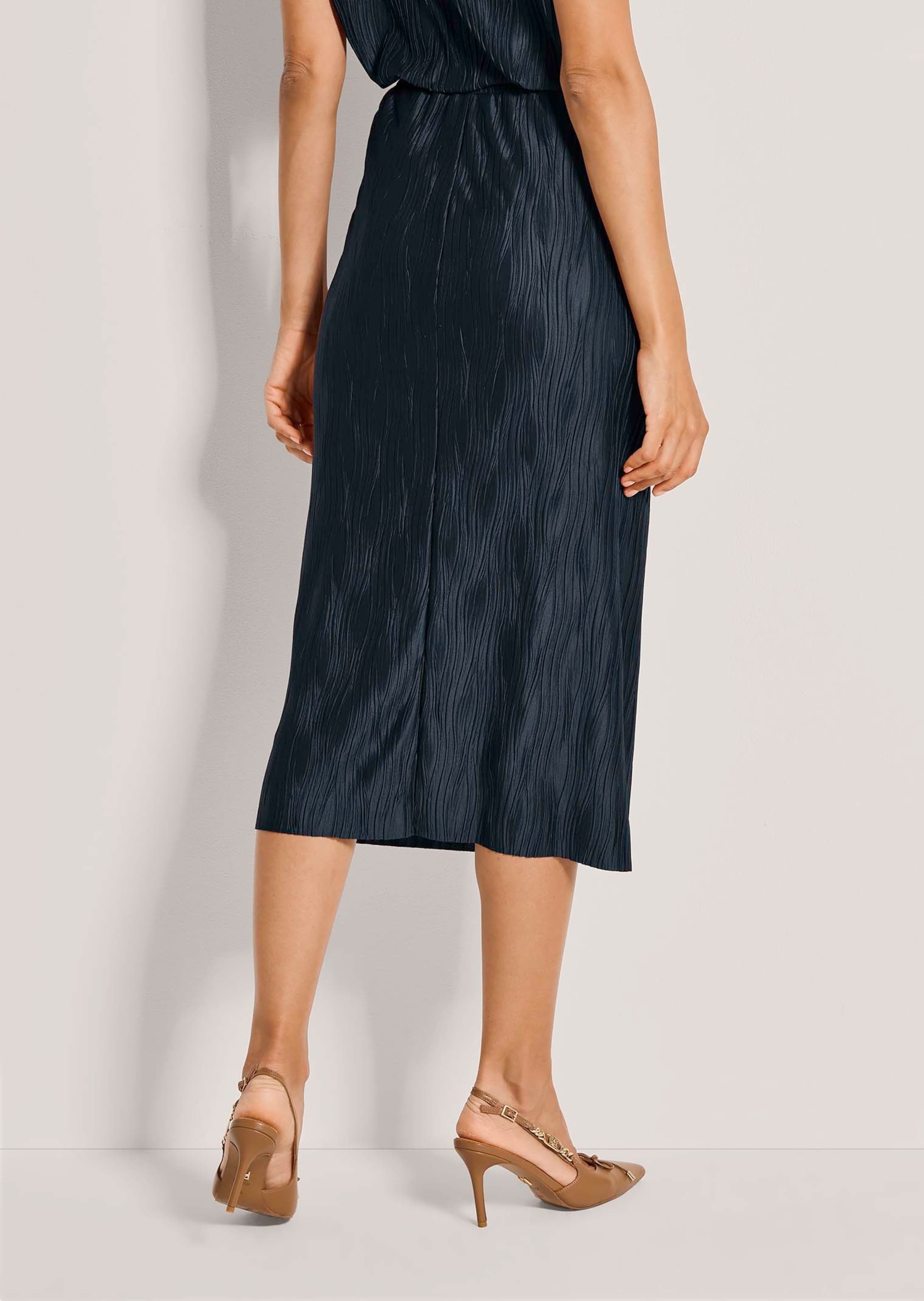 MADELEINE Midirock »Midirock Schlupfrock mit Wellenstruktur« Jerseyrock mit Struktur