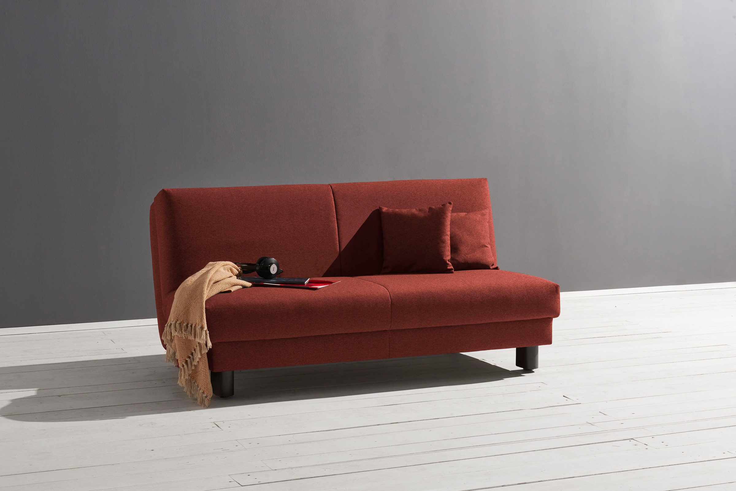 ell + ell Schlafsofa »Enny«, Breite 180 cm, Liegehöhe 45 cm, Füße schwarz