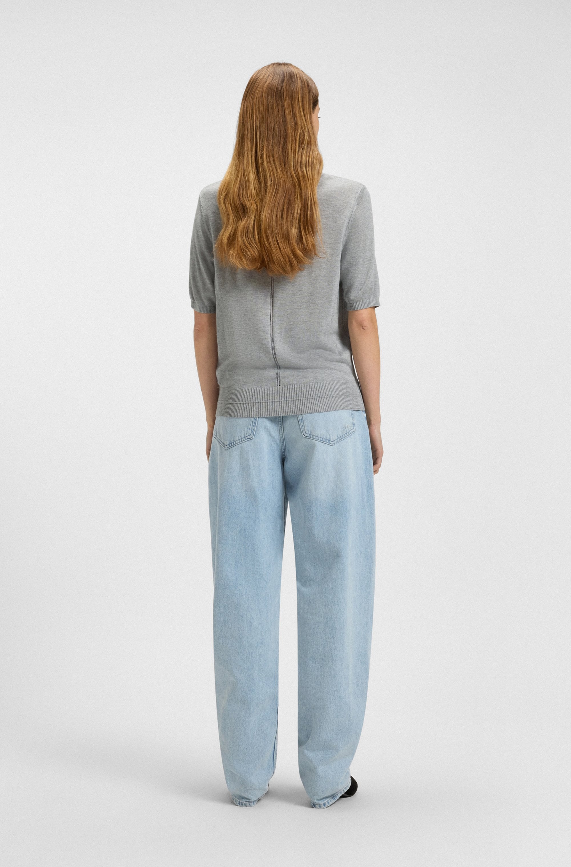 BOSS ORANGE Kurzarmpullover »Fiaffusa Premium Damenmode«, mit dezentem Ajourstrickmuster hinten