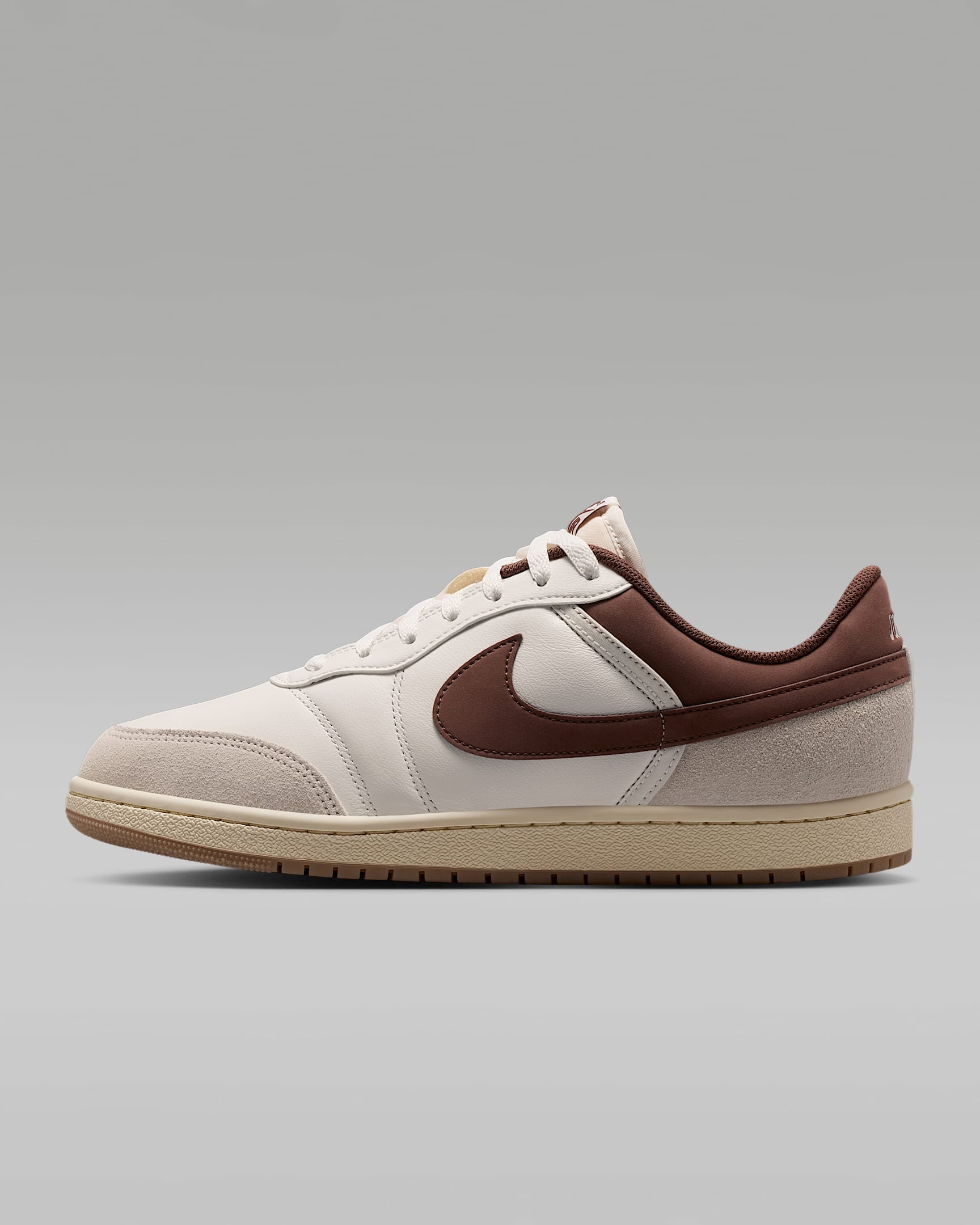 Jordan Sneaker »Air Jordan Skyline Low LE«  inspiriert vom Design des Nike Air Jordan 1