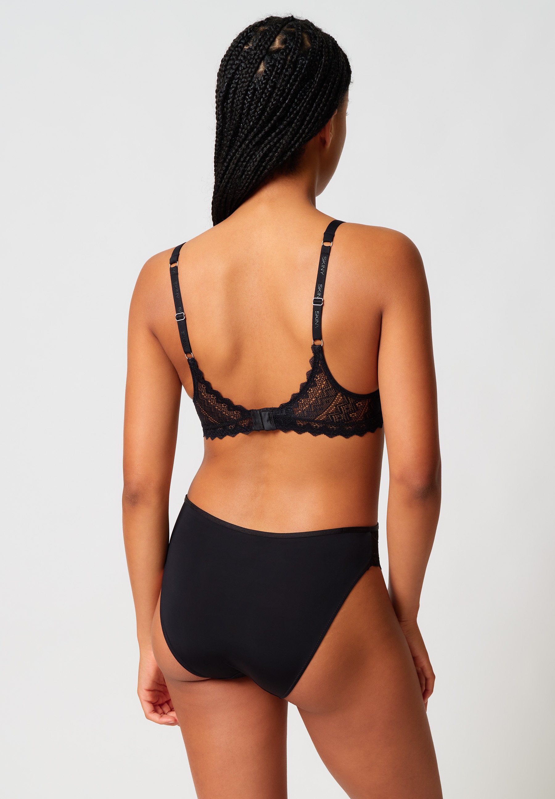 Skiny Schalen-BH »Initialace« Seiten und Unterbrust aus Spitze, gepolstert