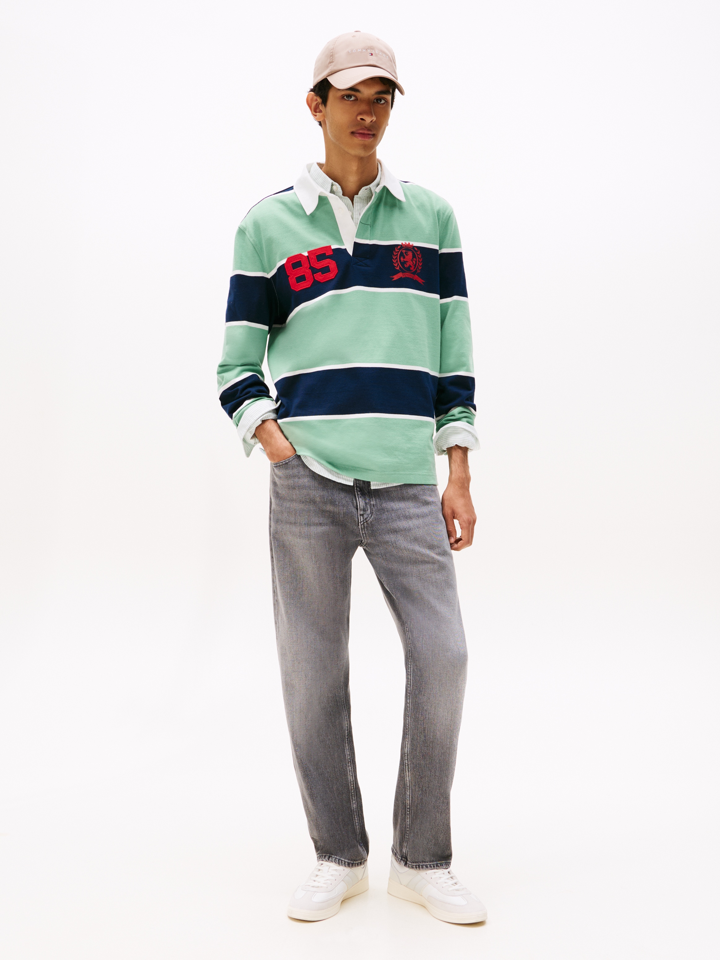 Tommy Jeans 5-Pocket-Jeans »Sonny Regular Tapered«, mit dezenter Waschung
