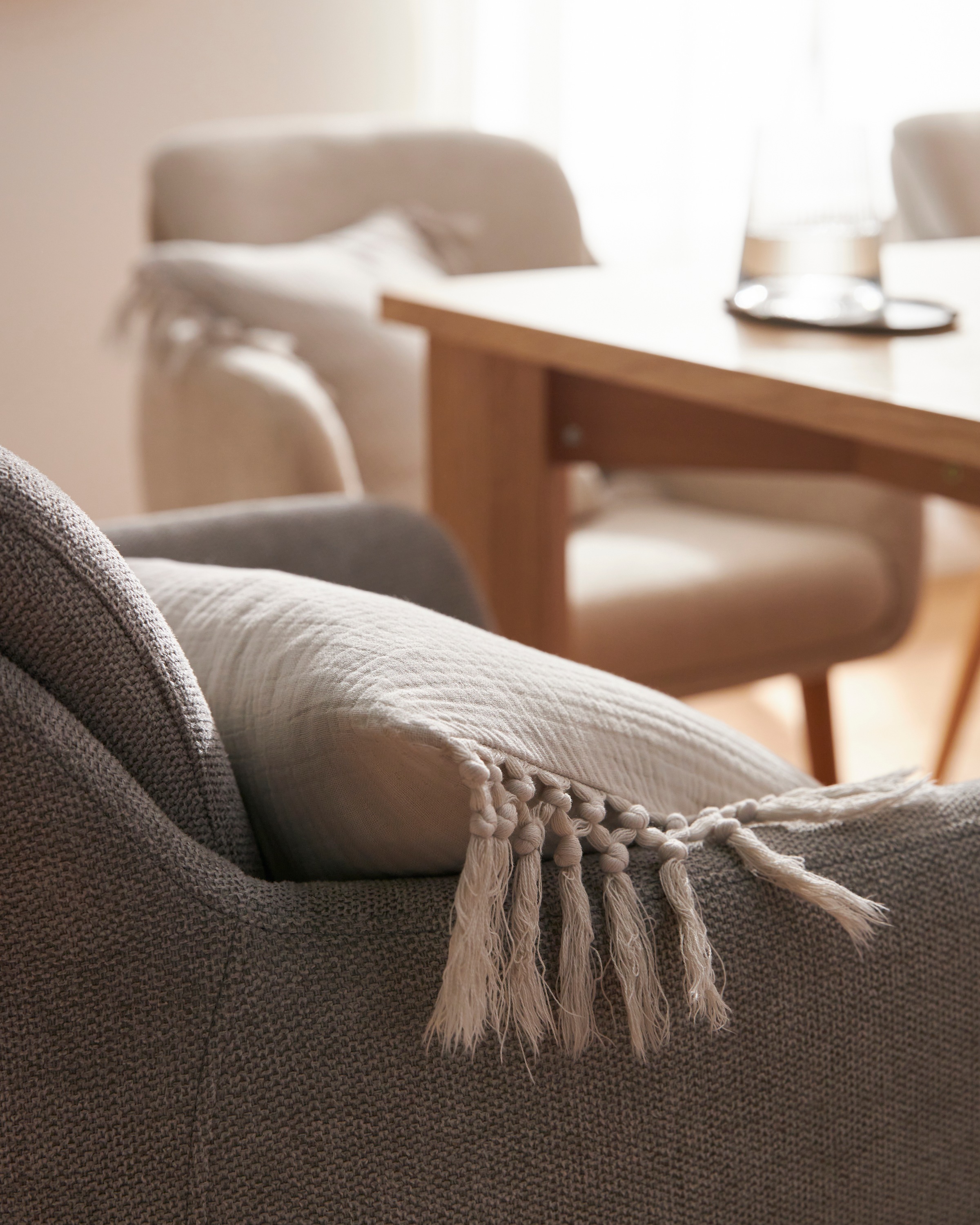 LeGer Home by Lena Gercke Esszimmerstuhl »Fleur«, Struktur fein, Beine aus Massivholz, bequemer Polsterstuhl, Schalenstuhl