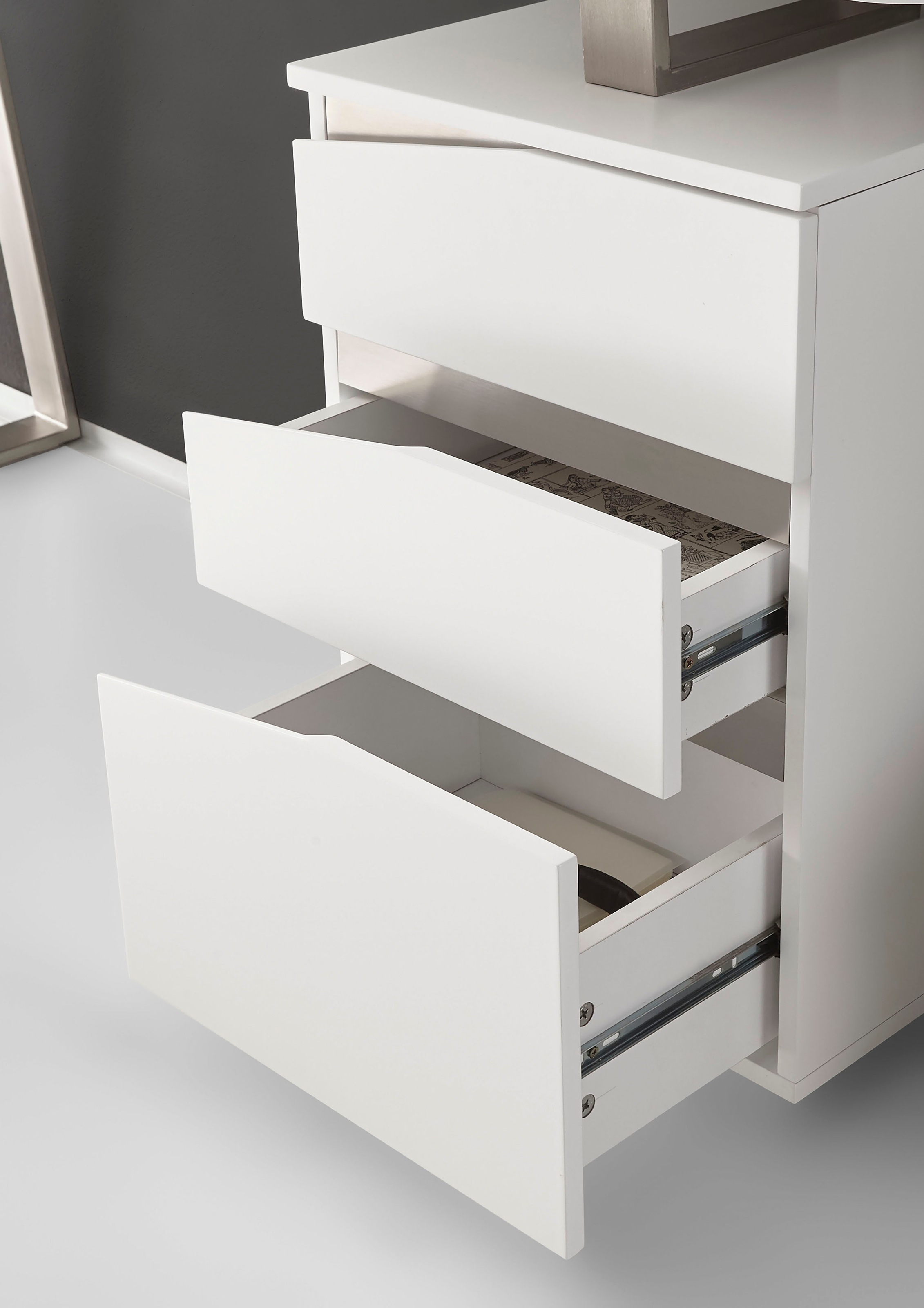 MCA furniture Schreibtisch »Tori«, weiß matt lackiert, mit 3 Schubladen, Breite 150 cm