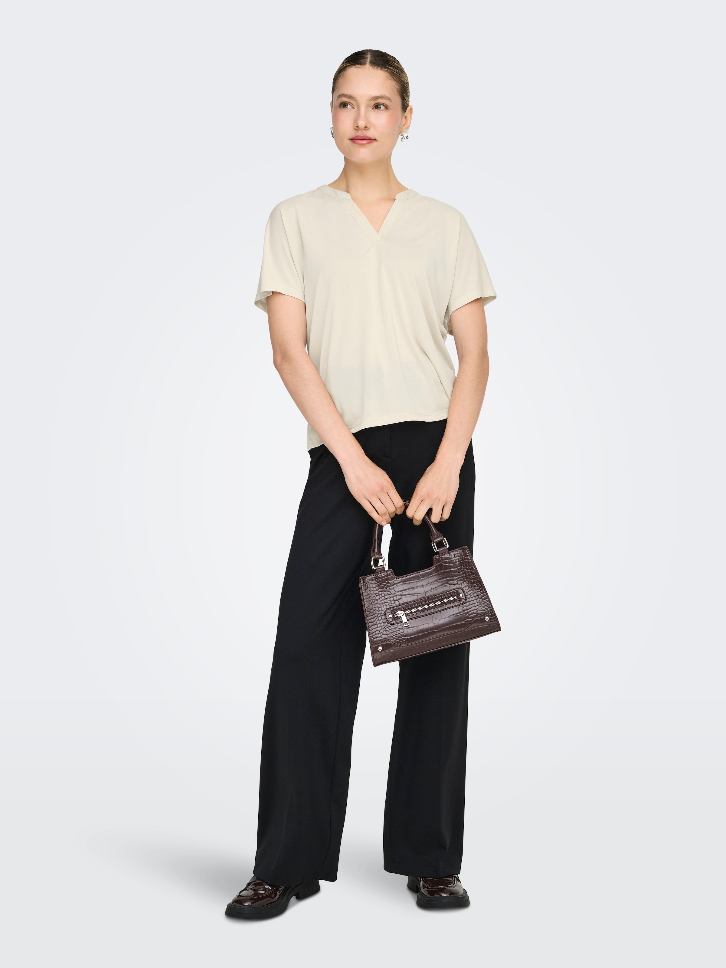 ONLY Kurzarmshirt »ONLFREE LIFE S/S SPLIT TOP JRS« Materialmix, regular fit