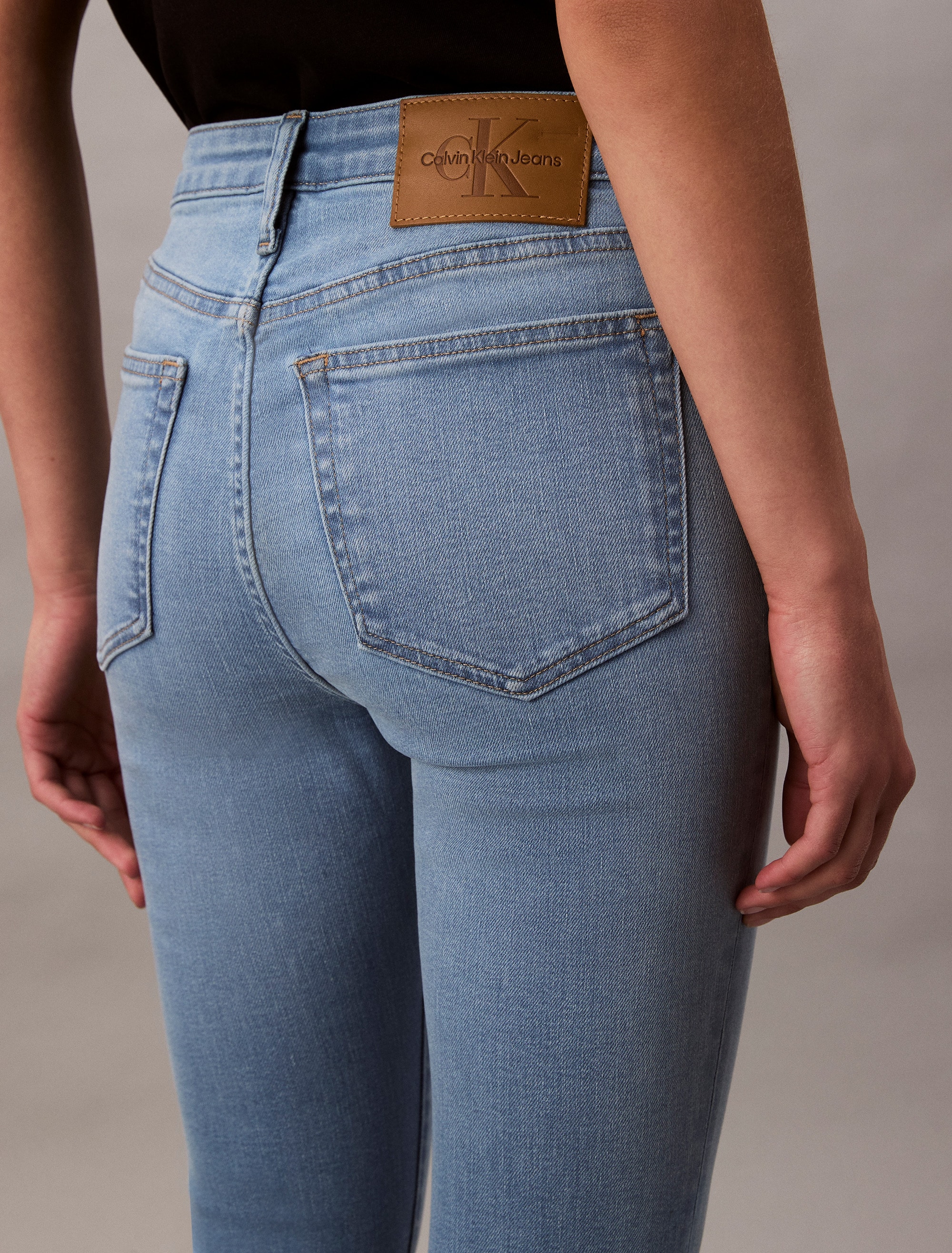 Calvin Klein Jeans Skinny-fit-Jeans »MID RISE SKINNY«, Mit Gürtelschlaufen