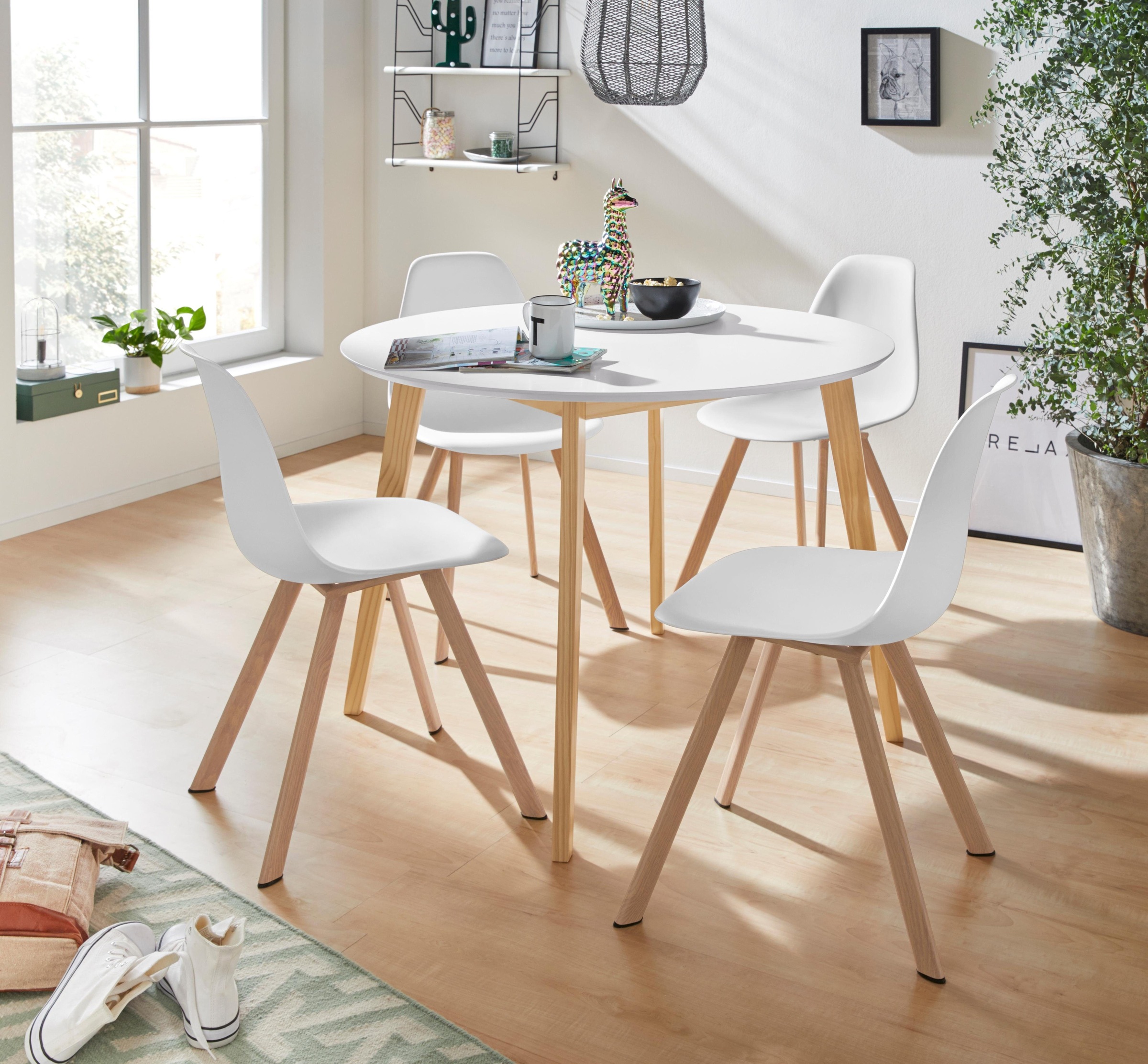 INOSIGN Essgruppe »Veneto«, (5 St.), aus massivem Kiefernholz, bestehend aus Cody Esstisch 105 cm und 4er Set Veneto Stühle