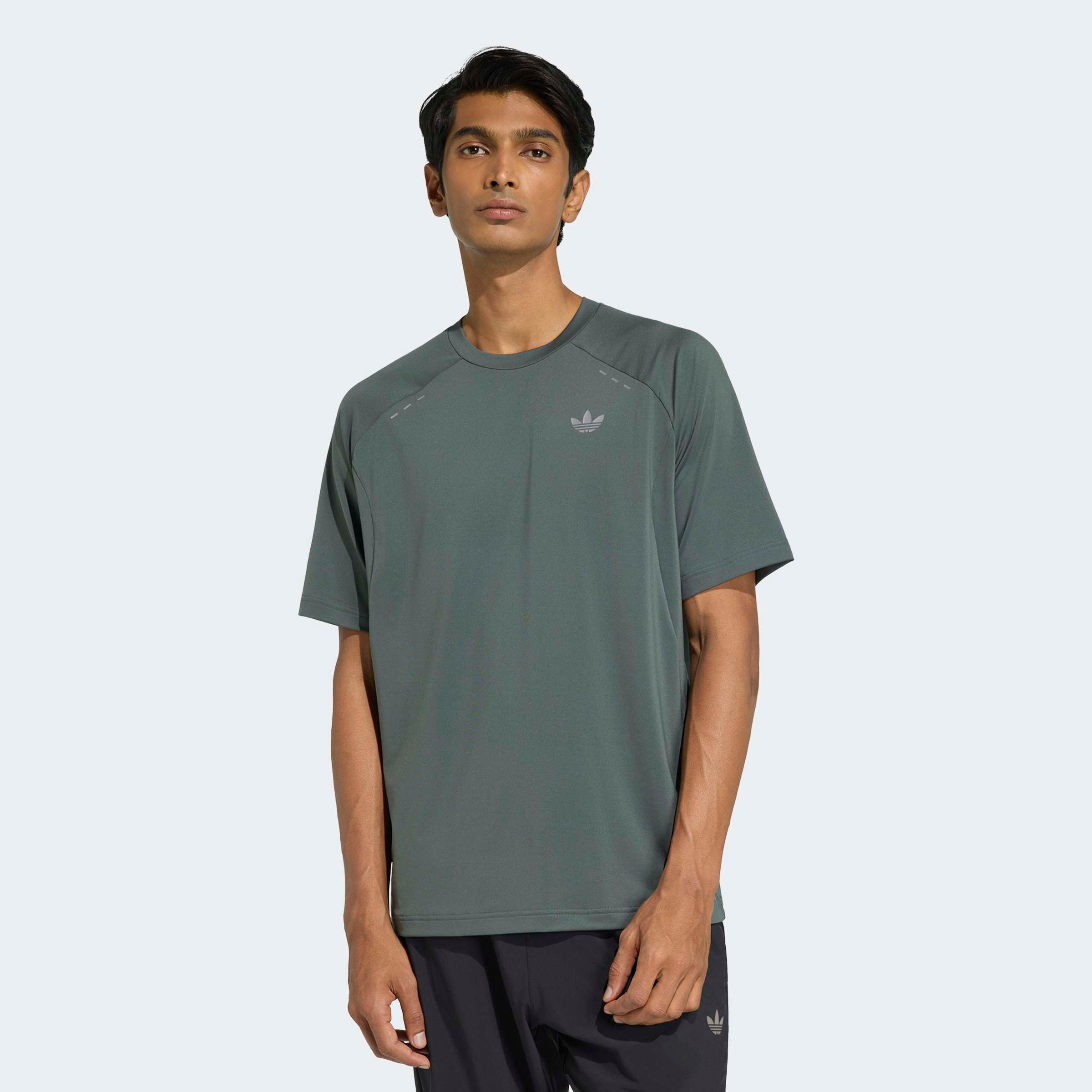 adidas Originals T-Shirt »TECH ESS POLY T«