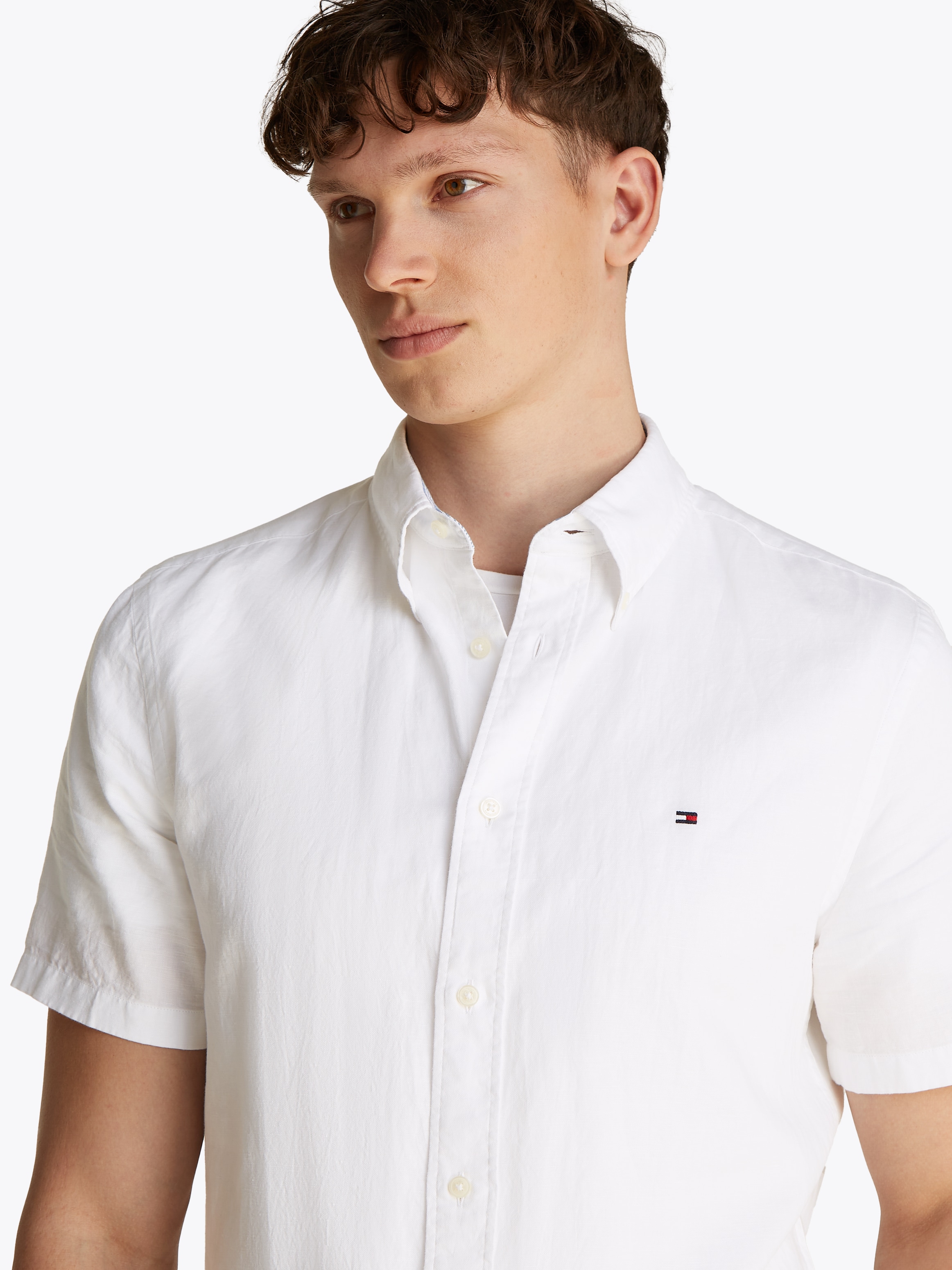 Tommy Hilfiger Kurzarmhemd »LINEN BLEND SOLID  SS Regular Fit SHIRT« mit Button-down-Kragen