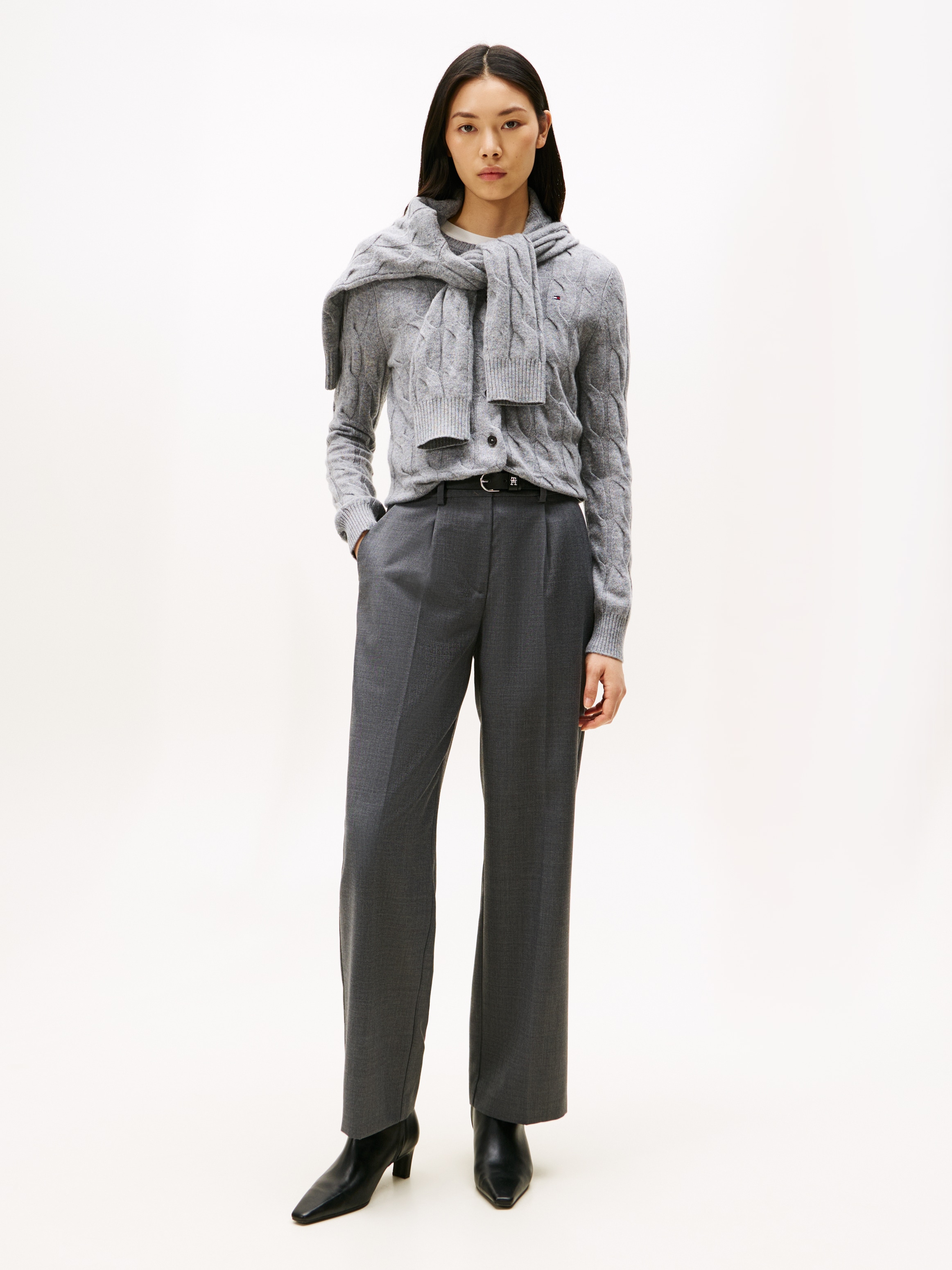 Tommy Hilfiger Strickjacke »SOFT WOOL CABLE C-NK LS CARDIGAN«, mit Zopfmuster, aus reiner Wolle