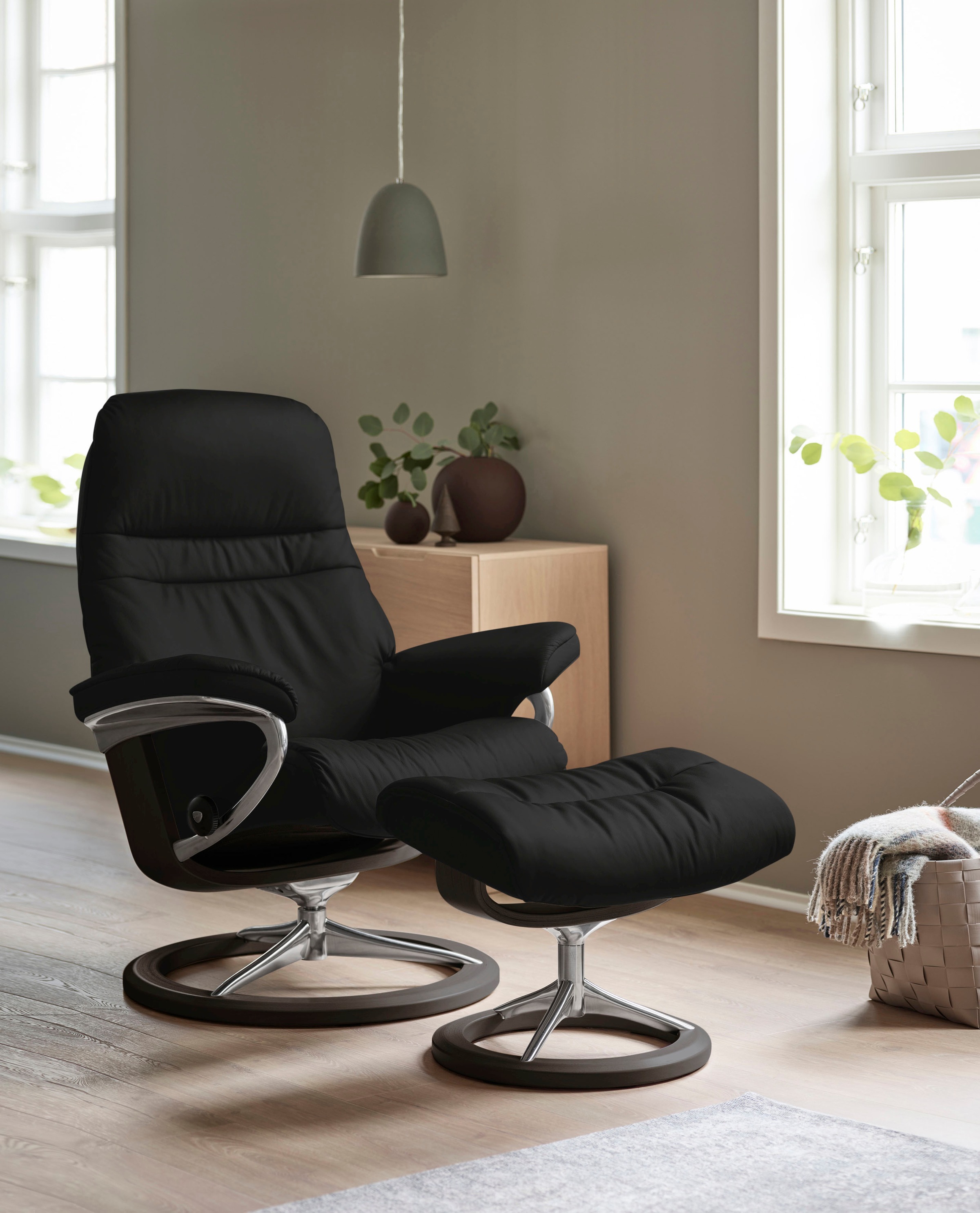 Stressless® Relaxsessel »Sunrise«, (Set, Relaxsessel mit Hocker), mit Signature Base, Größe S, Gestell Wenge