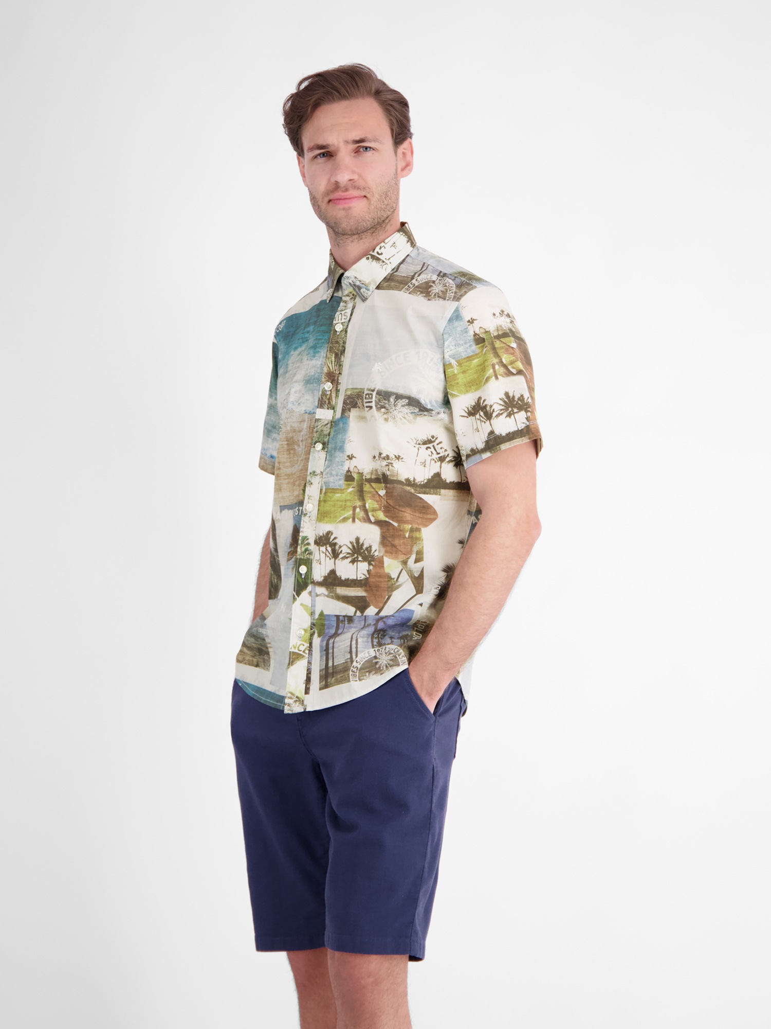 LERROS Kurzarmhemd »Bequemes und leichtes Stretch Kurzarmhemd im Hawaii-Look«
