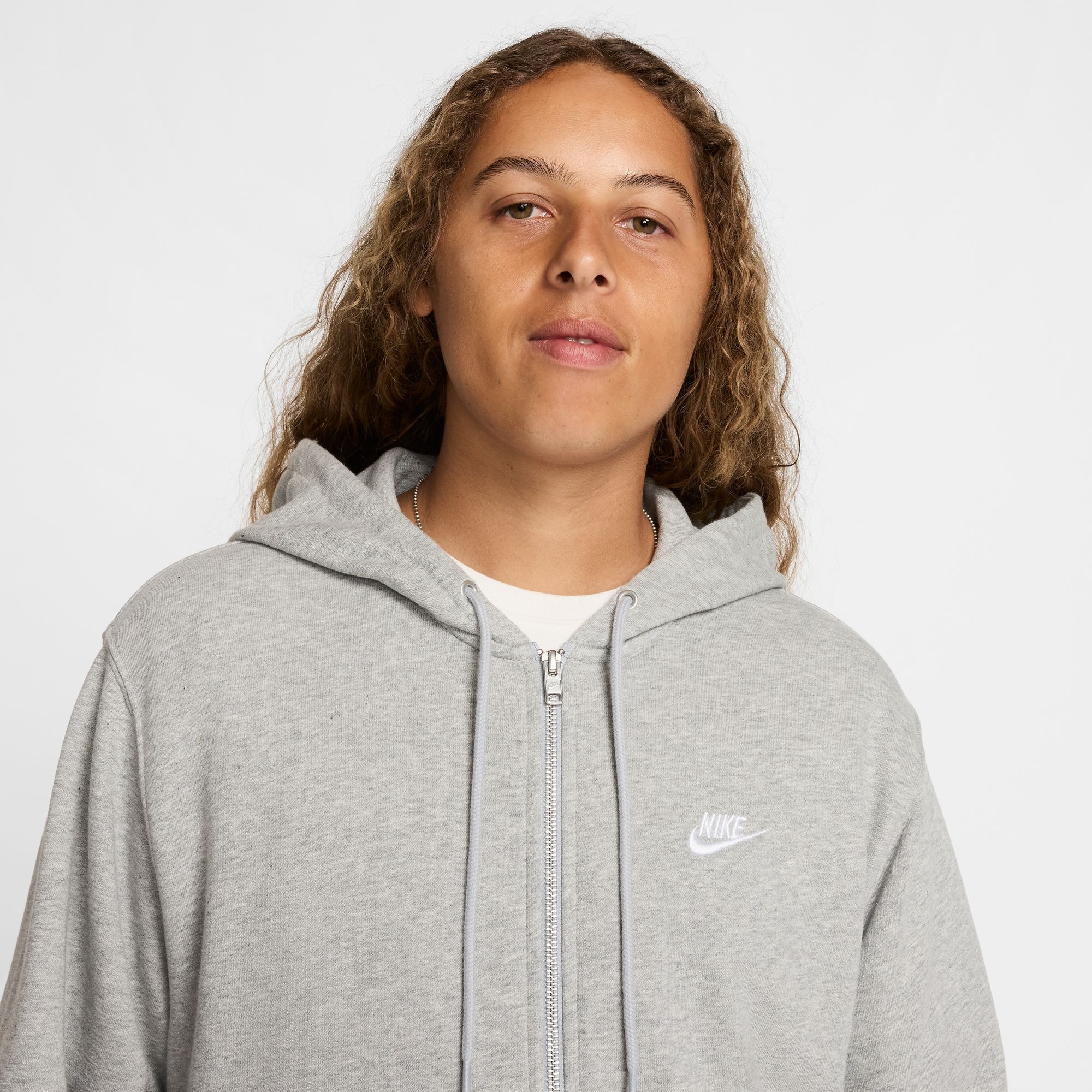 Nike Sportswear Kapuzensweatshirt »M NK CLUB FT FZ HOODIE«, mit Kapuze, Rundhalsausschnitt
