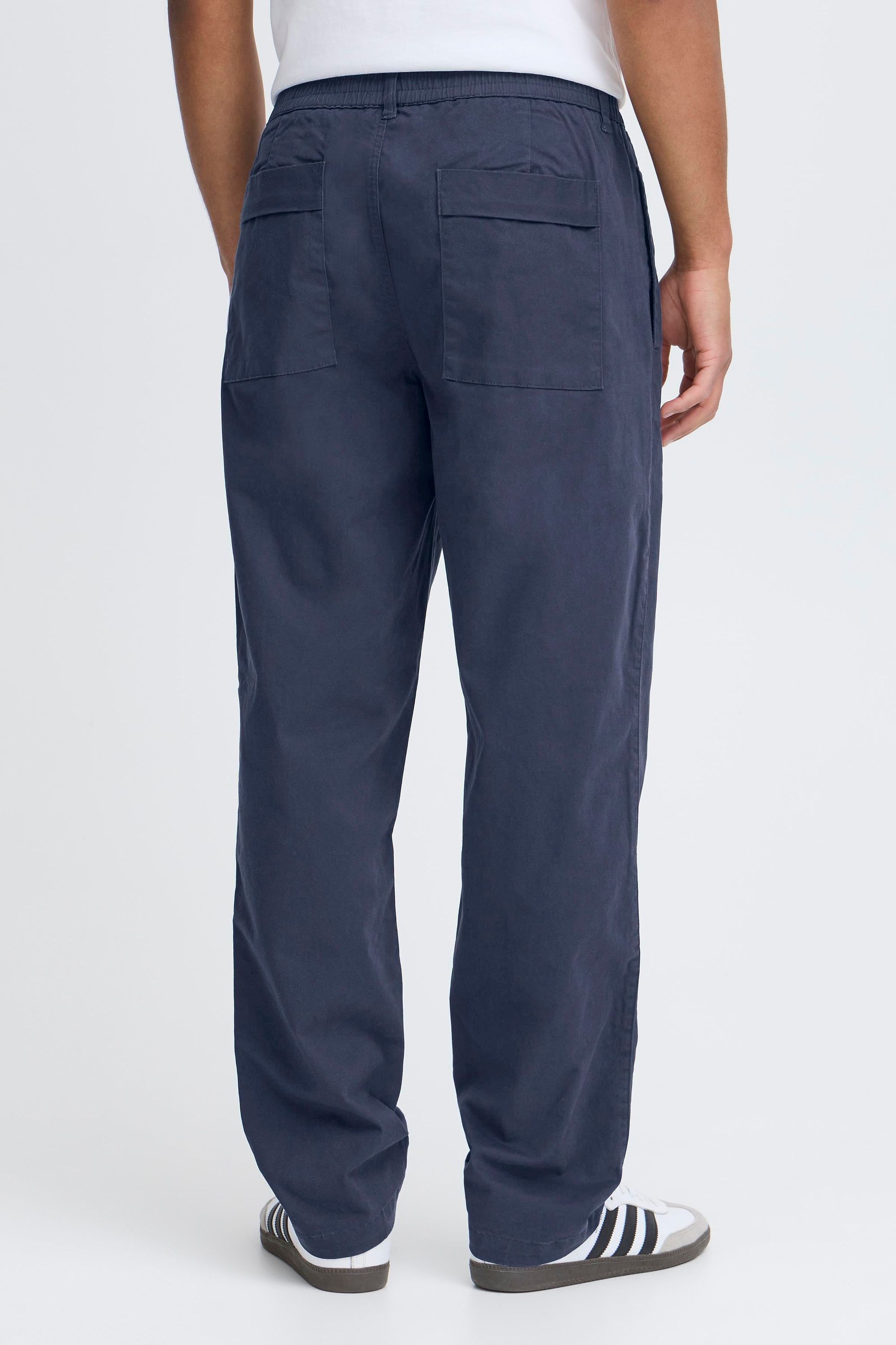 !Solid Chinohose »Chinohose SDLIAM PLEAT ELAST.«