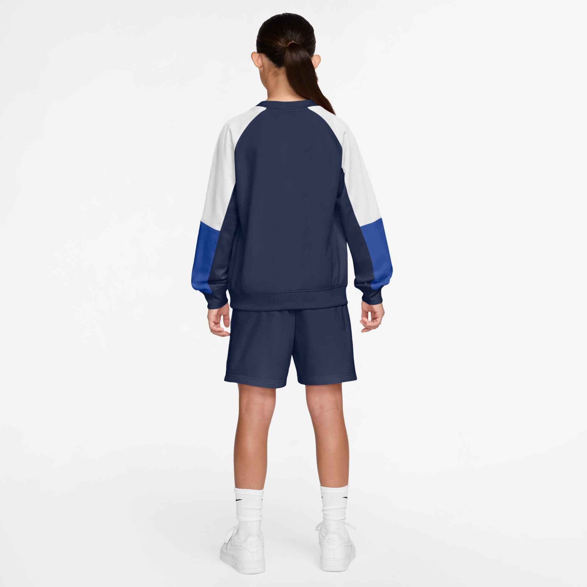 Nike Sportswear Trainingsanzug »K NSW SHORTS TRACKSUIT CREW« 2 zweiteiliges Set, mit Taschen oben und unten, schweißableitend
