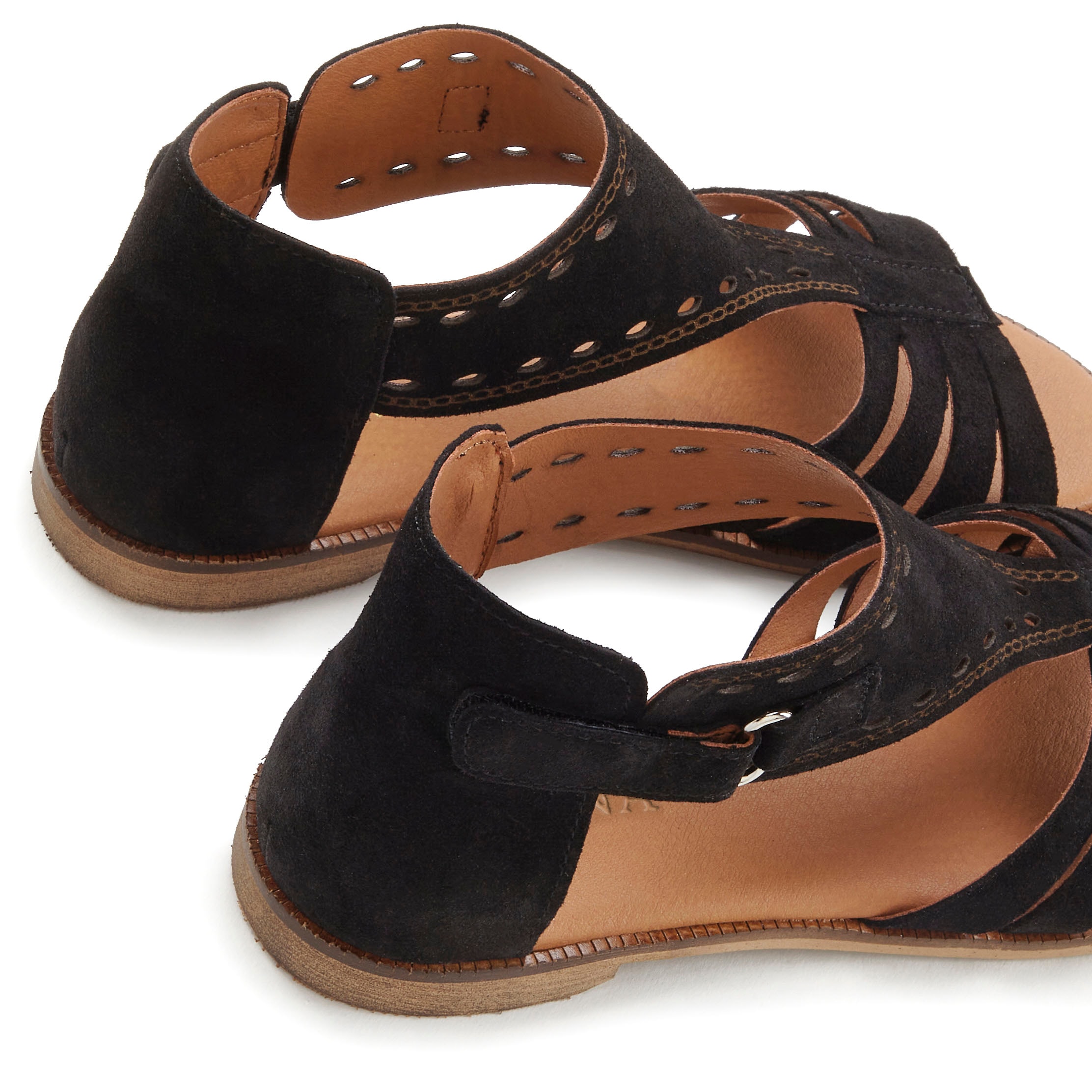 LASCANA Sandale, Sandalette, Sommerschuh aus hochwertigem Leder mit kleinen Cut-Outs