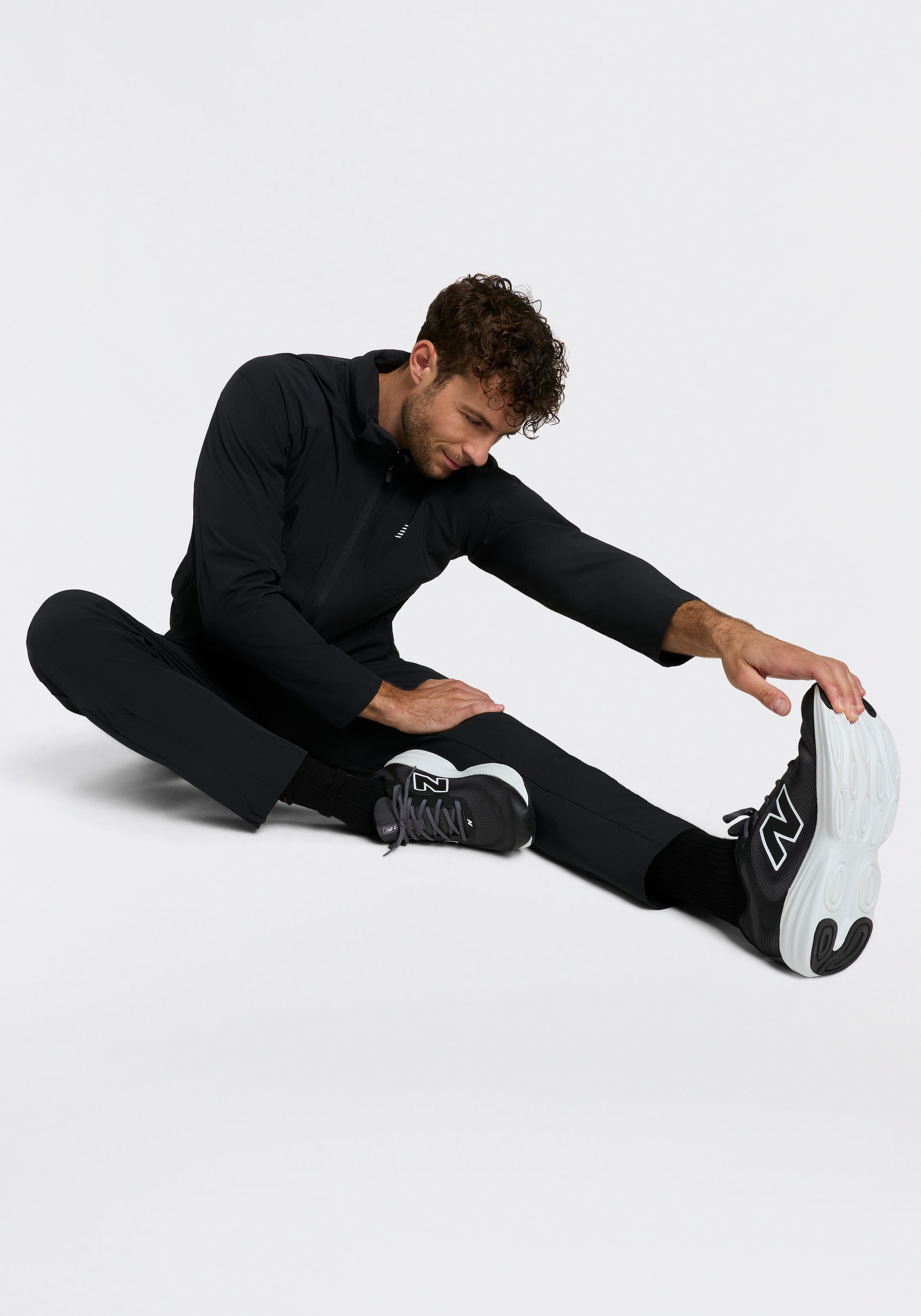 New Balance Trainingsshirt »SPORT ESSENTIALS UTILITY T-SHIRT« atmungsaktiv, schnell trocknend, aus Polyester