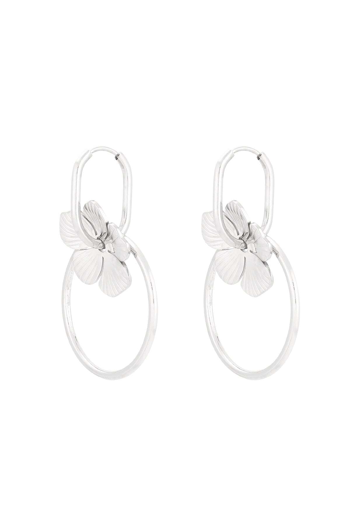 Adelia´s Paar Ohrhänger »Ohrringe Ohrhänger mit Blumenmotiv aus Edelstahl« Das plastisch gestaltete Blumenmotiv prägt diesen trendigen Modeschmuck