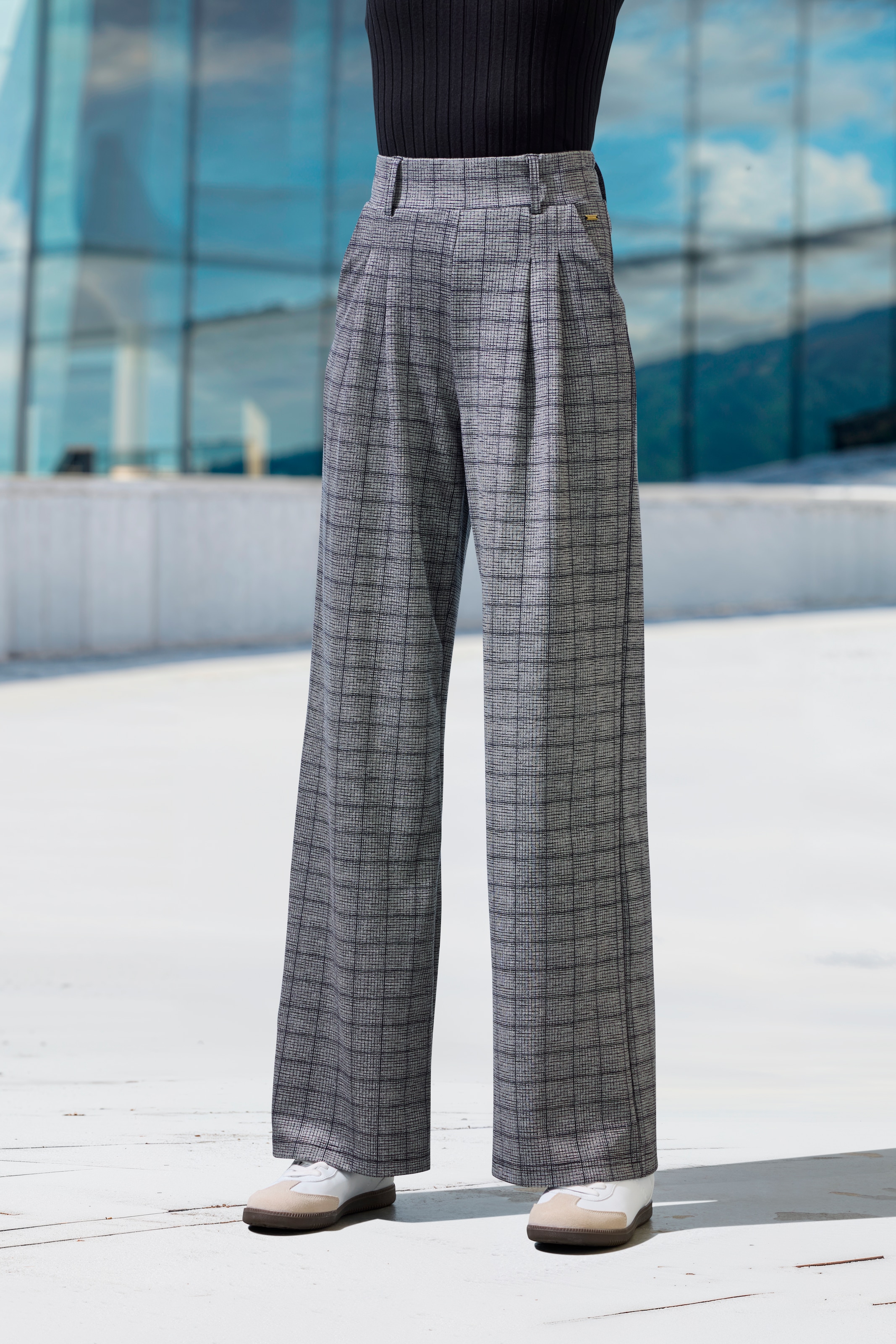 LASCANA Schlupfhose »extra Weit mit Bundfalten«