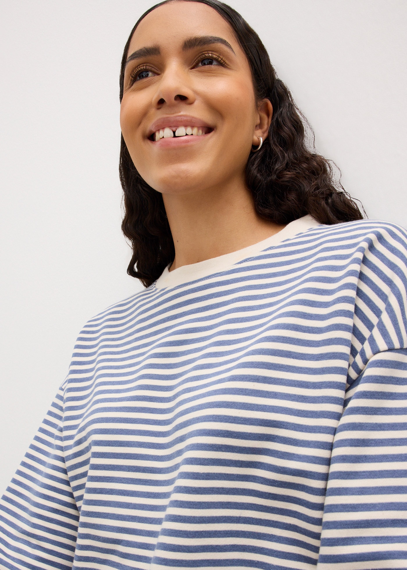 bonprix Sweatshirt »Oversize-Sweatshirt«, Oversize-Passform, gestreiftes Design, aus Baumwollmischung
