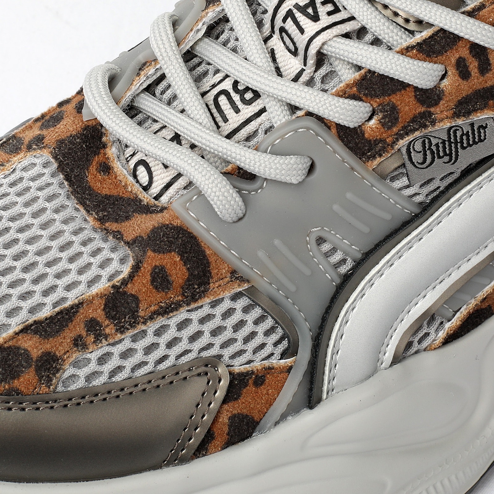 Buffalo Plateausneaker »Yuno one«  Halbschuh, Schnürschuh, Retro-Sneaker mit Memory Foam Innensohle