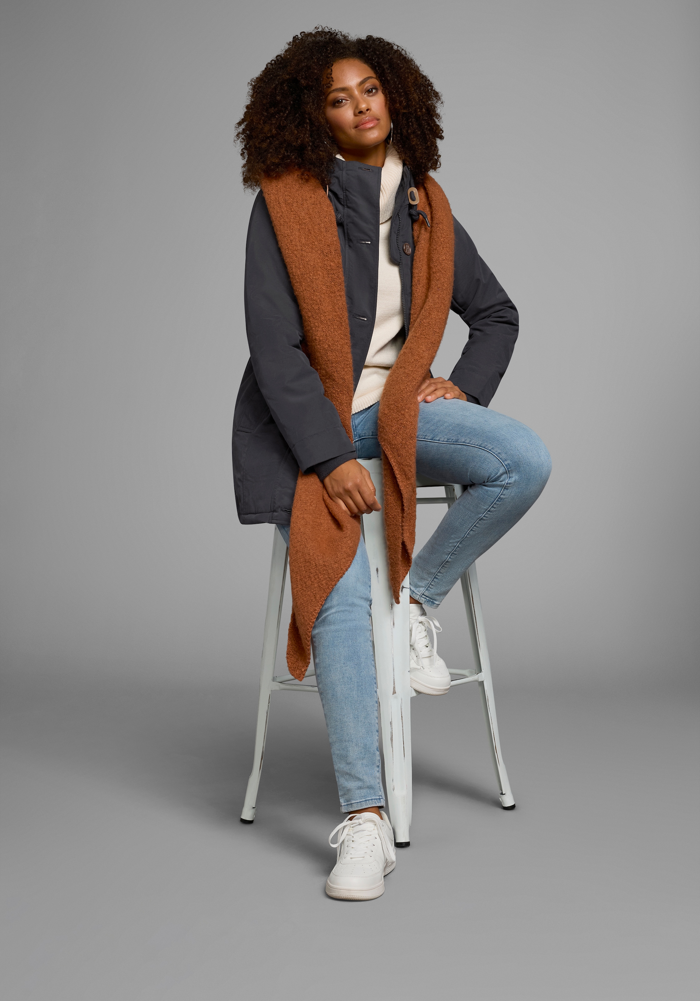 KangaROOS Winterjacke, mit Kapuze, für die kalte Jahreszeit, aus leichtem Webstoff, modisch
