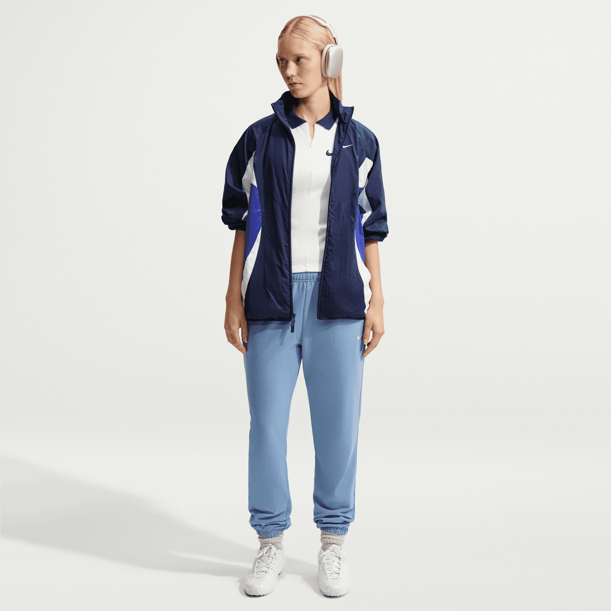 Nike Sportswear Jogginghose »W NK STDO FLC LW MR STD CF PNT«  Jogginghose aus Sweatware, mit elastischem Bund, auch in großen Größen