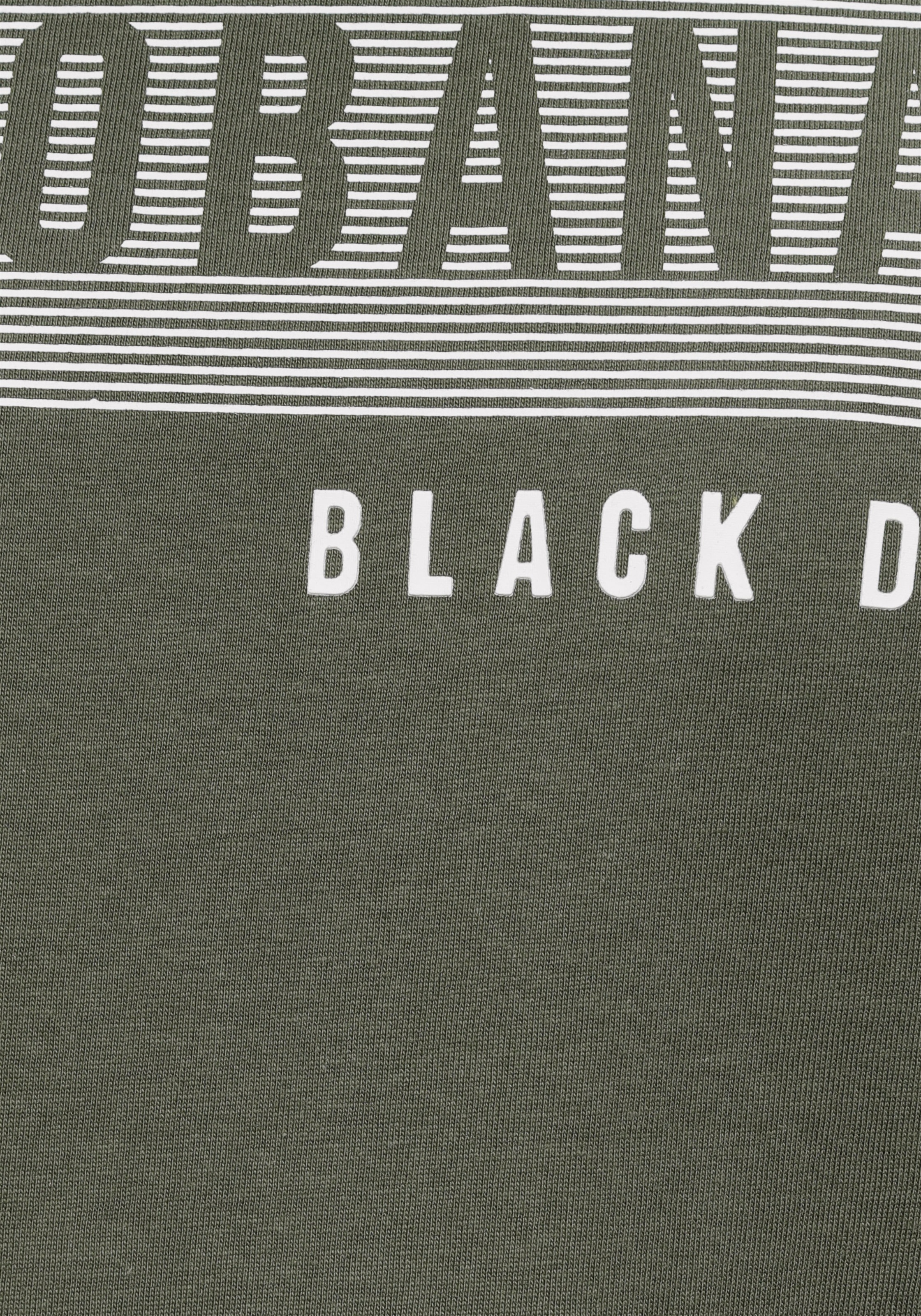 Bruno Banani T-Shirt, kurzärmelig, schmal geschnitten, Rundhalsausschnitt