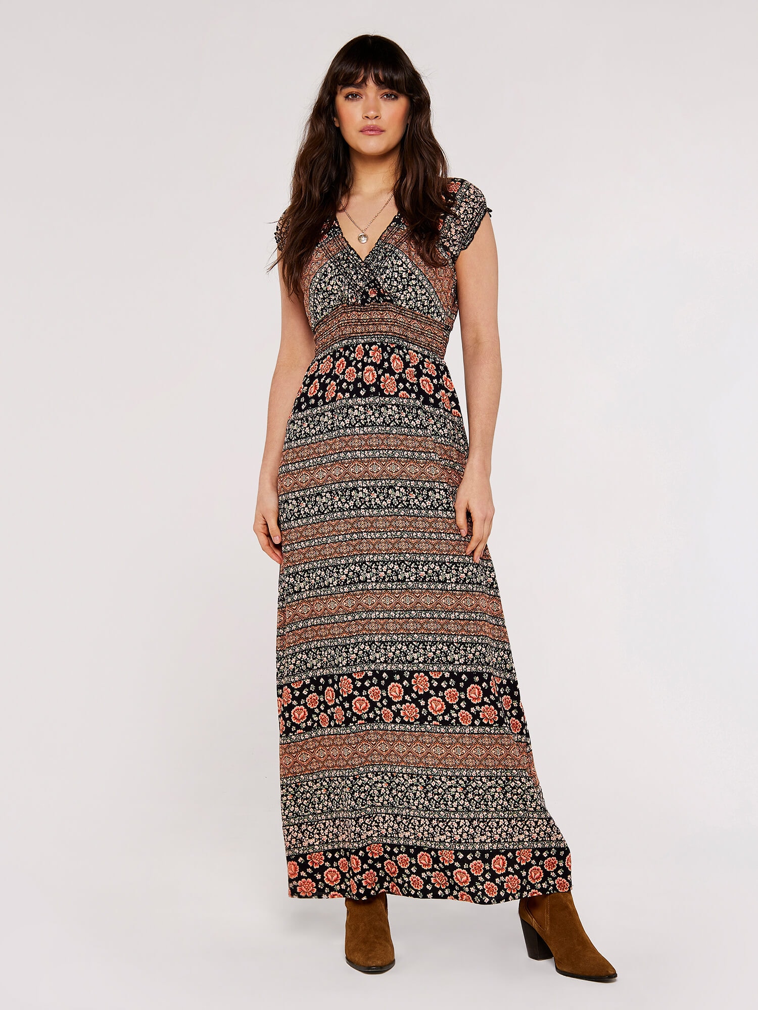 Apricot Maxikleid »Maxikleid« mit gesmokter Taille