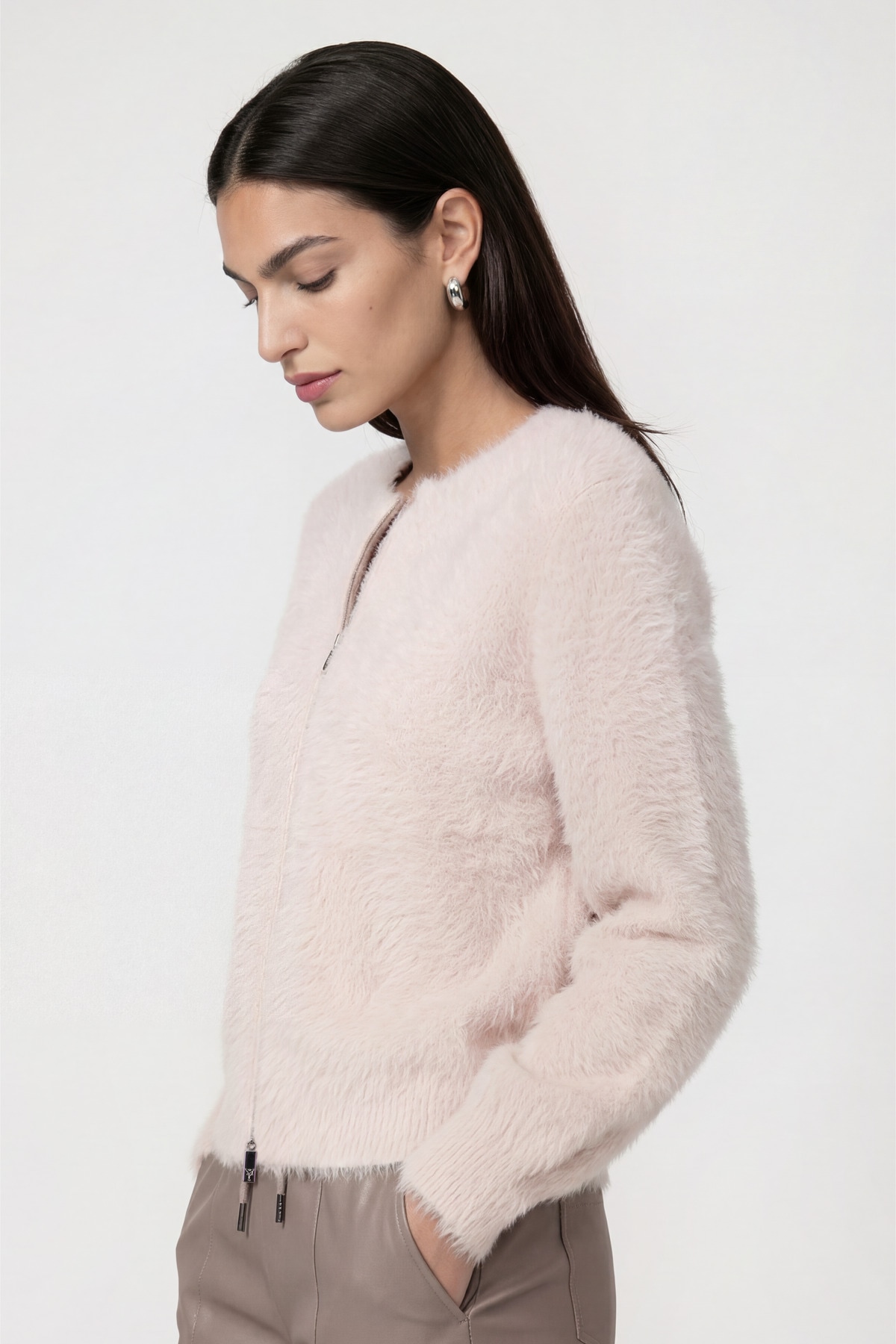 Monari Strickjacke »Plüsch« im flauschigen Materialmix, Rundhals