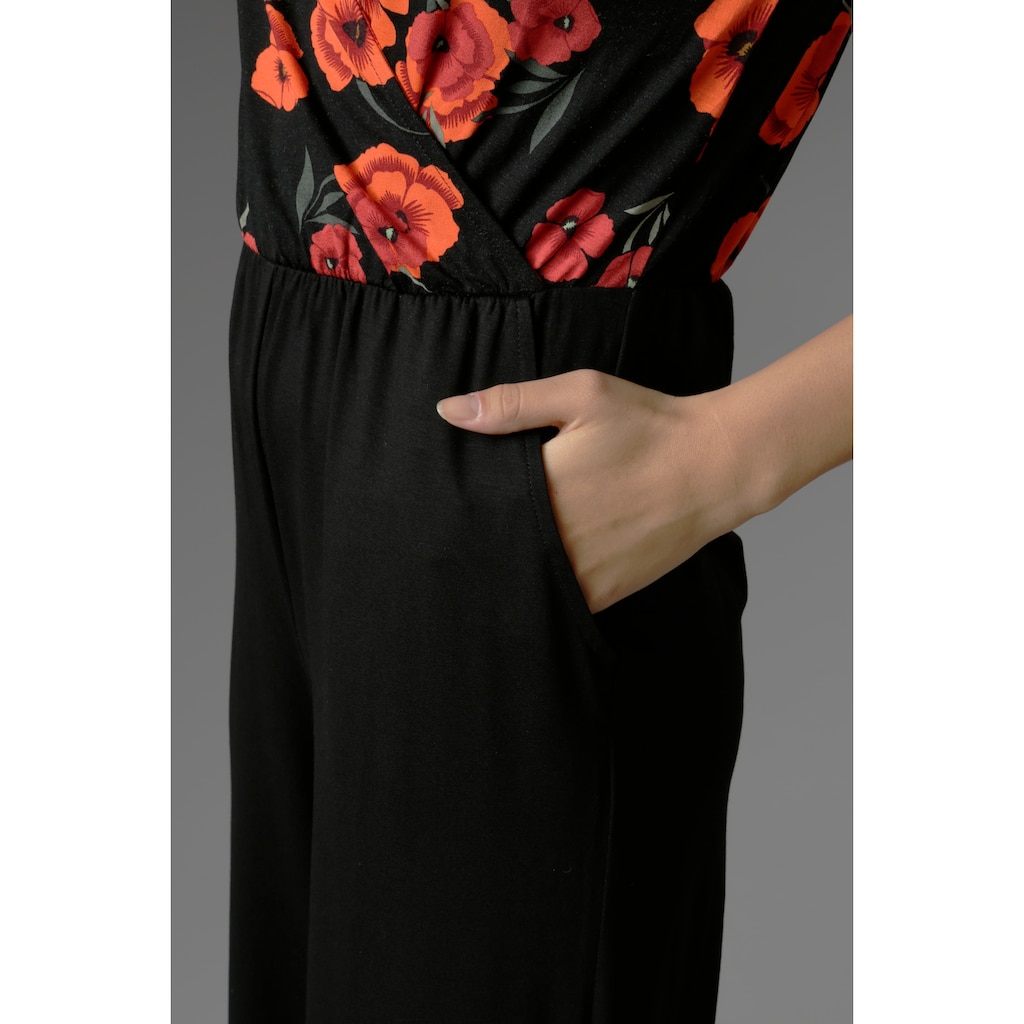 Aniston CASUAL Overall, mit geblümtem Oberteil in Wickeloptik und unifarbener Hose in Culotte-Form