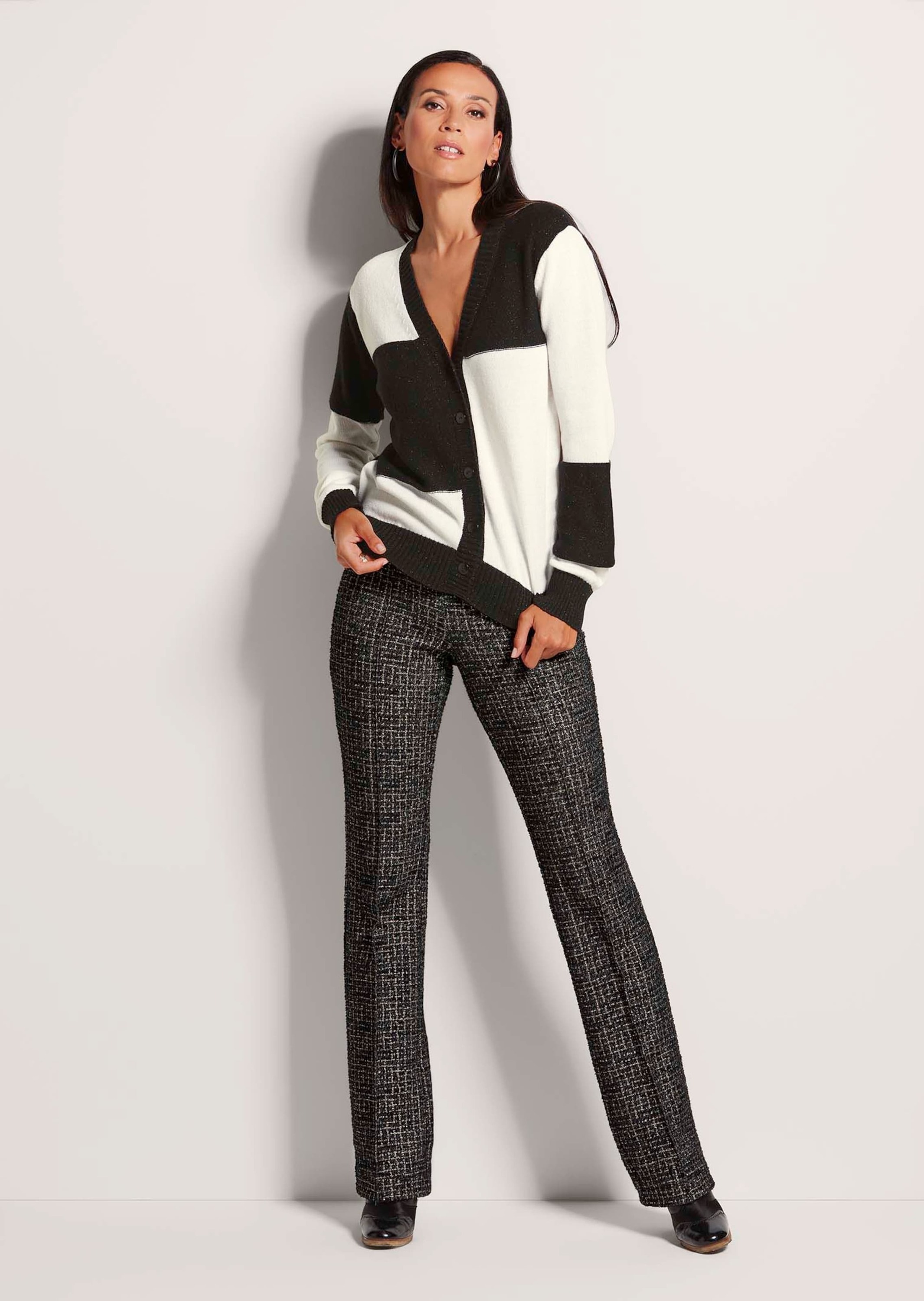 MADELEINE Strickjacke »Strickjacke Strickjacke im Patch-Look«