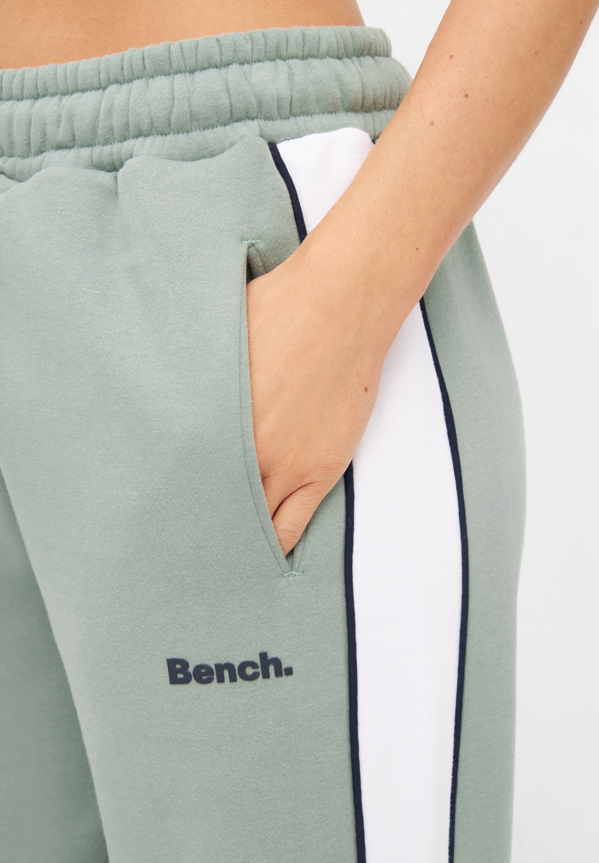 Bench. Sweathose »ELLINE«