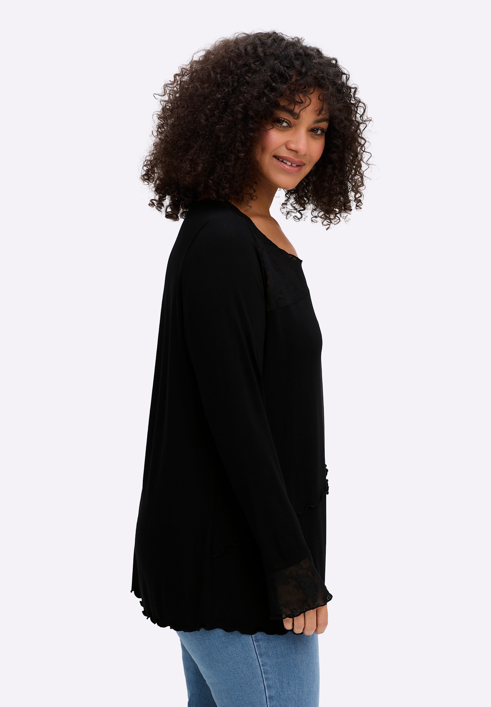 sheego by Joe Browns Sweatshirt »Sweatshirt Langarmshirt mit schräg verlaufenden Kanten«
