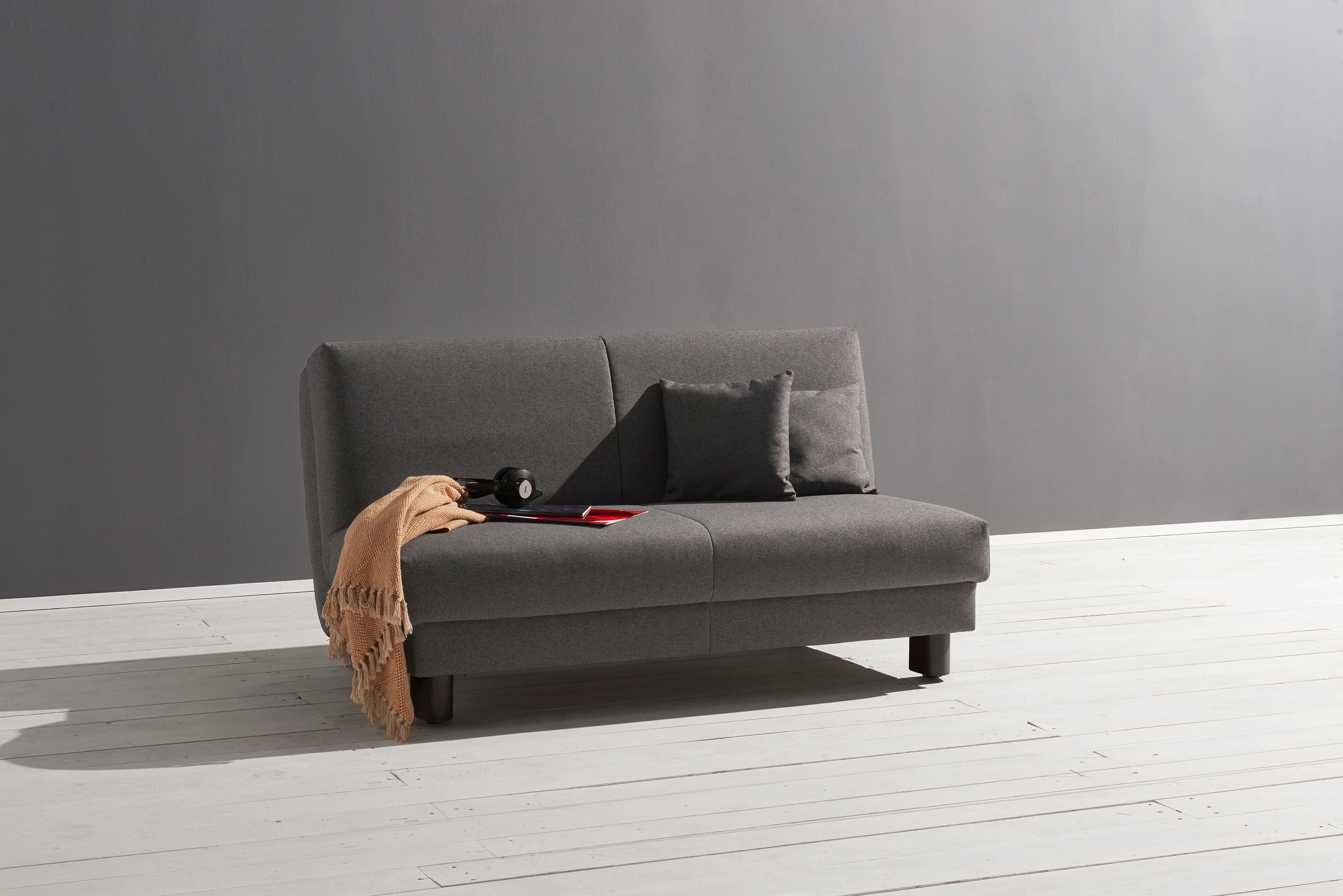 ell + ell Schlafsofa »Enny«, Breite 180 cm, Liegehöhe 40 cm, Füße schwarz