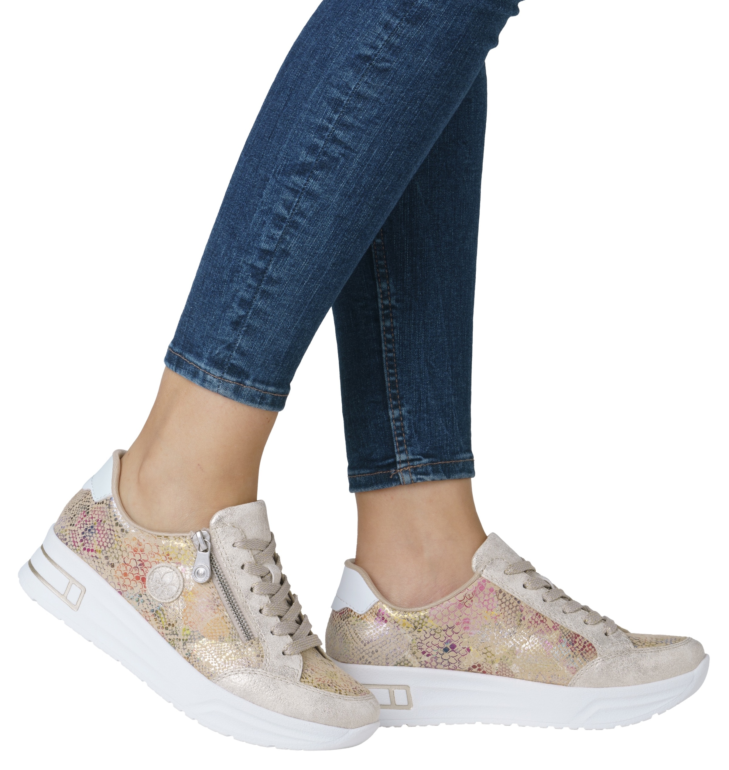 Rieker Plateausneaker, Freizeitschuh, Schnürschuh, Halbschuh mit dezentem Goldschimmer