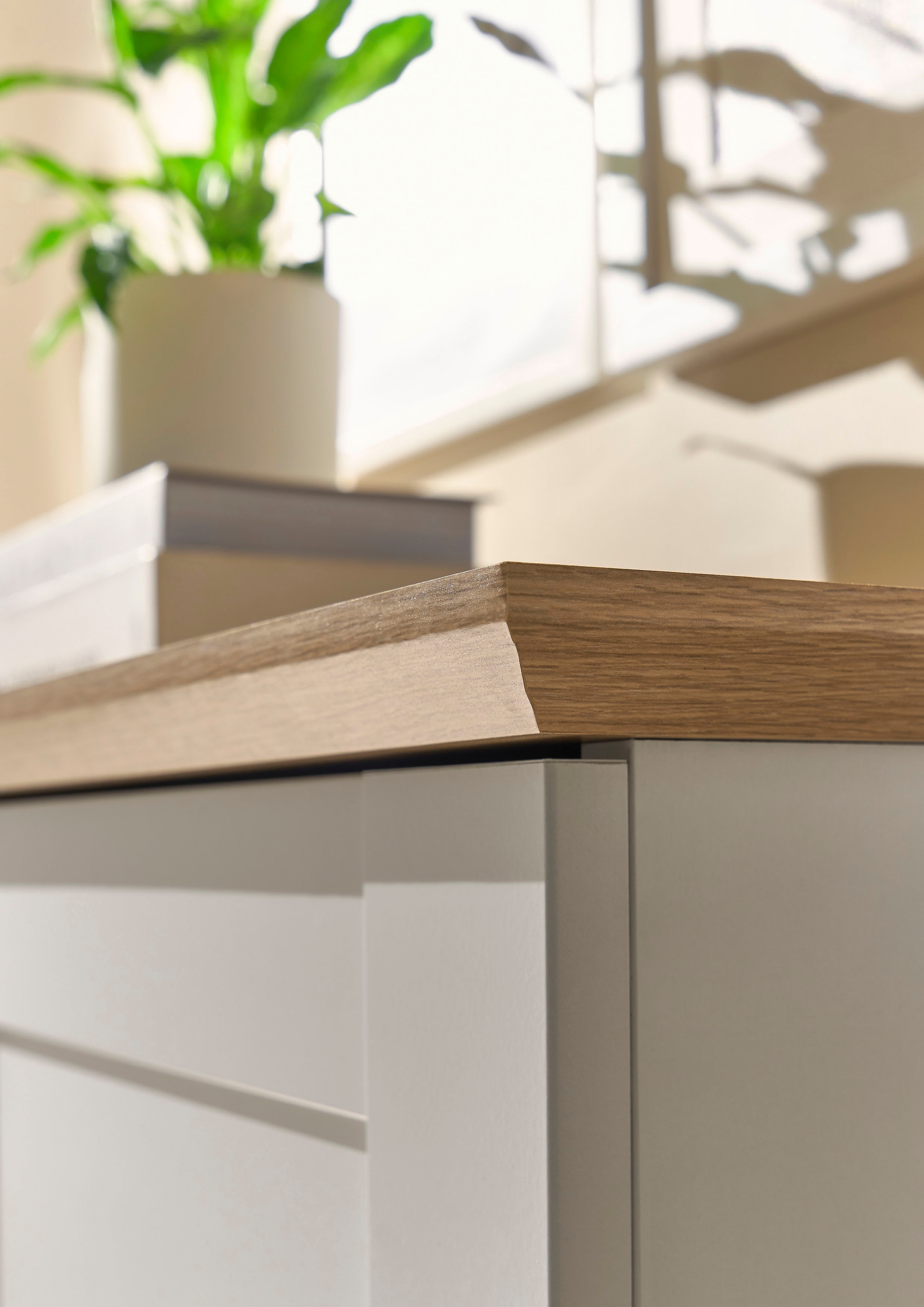 OTTO home Sideboard »Brest, Schrank im Landhausstil, Kommode, zeitloses Stauraumelement« schwarze Metallgriffe, ausreichend Stauraum, 204 cm breit
