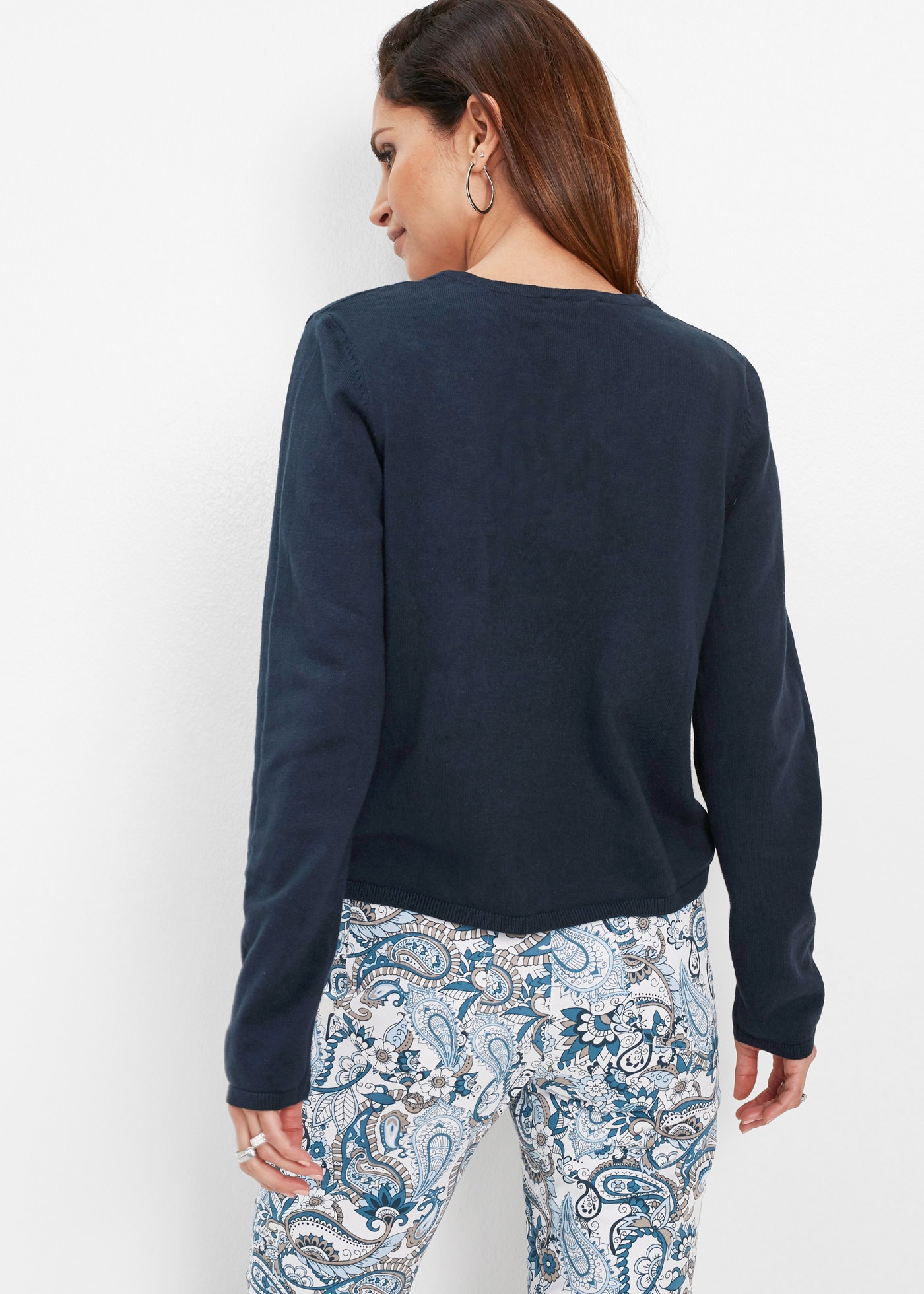 bonprix Strickjacke 1 bequeme Passform, klassischer Stil, aus Baumwolle und Polyamid