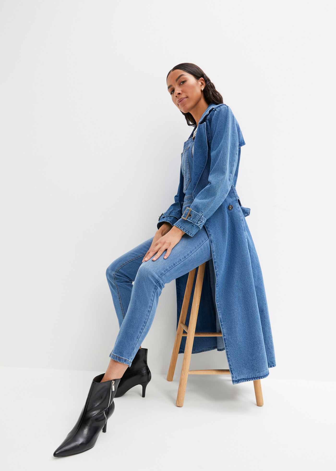 bonprix Jeanslatzhose lockerer loose fit, mit Elasthananteil