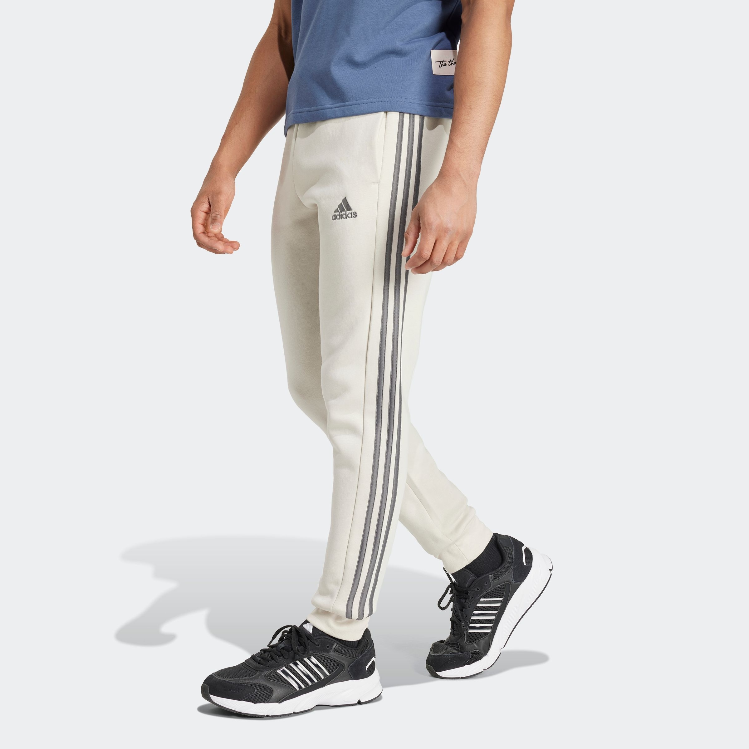 adidas Sportswear Sporthose »ESSENTIALS 3STREIFEN TAPERED CUFF HOSE«, (1 tlg.), Jogginghose aus Baumwollmix