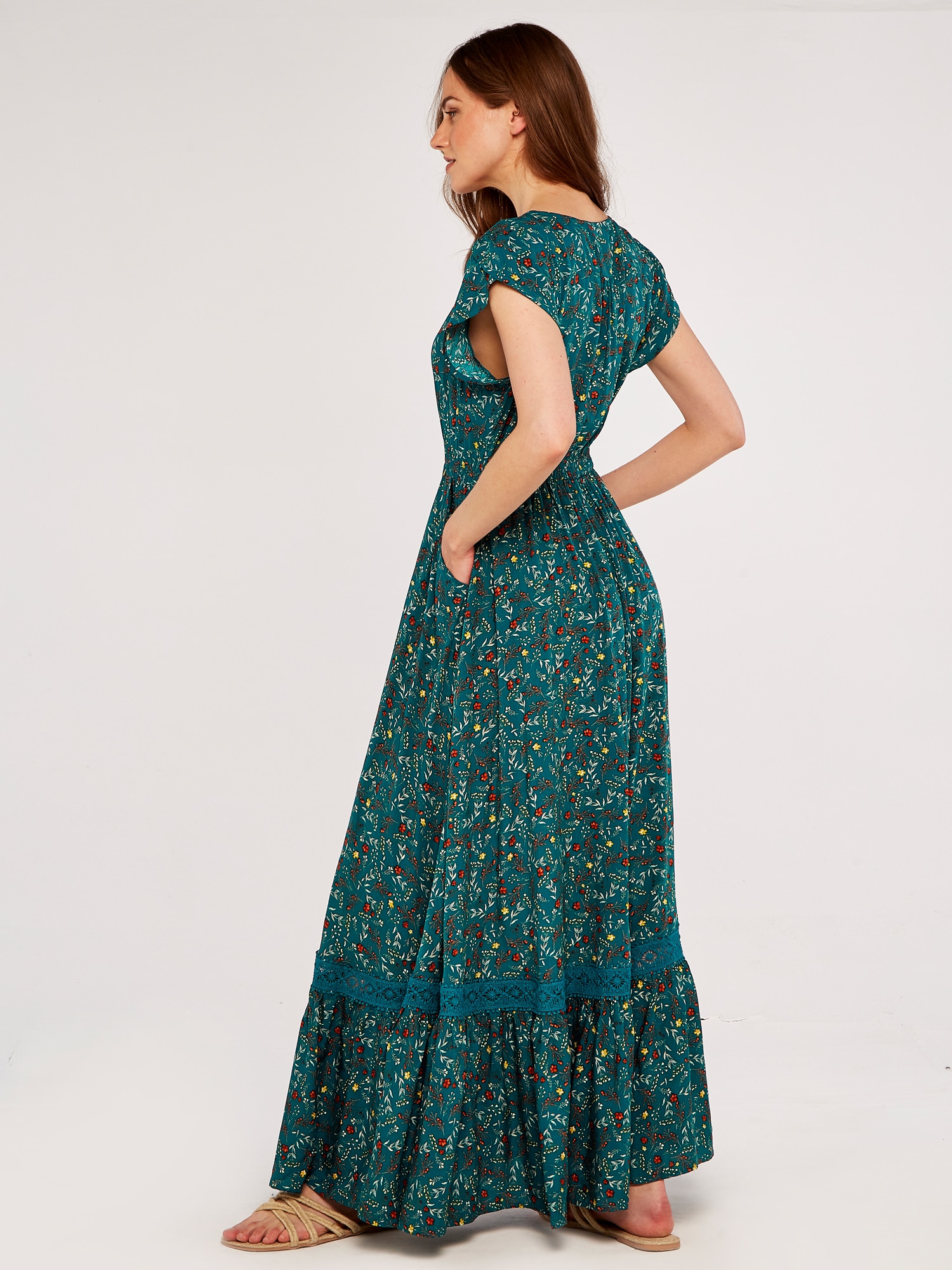 Apricot Maxikleid »Maxikleid« mit bestickter Bordüre