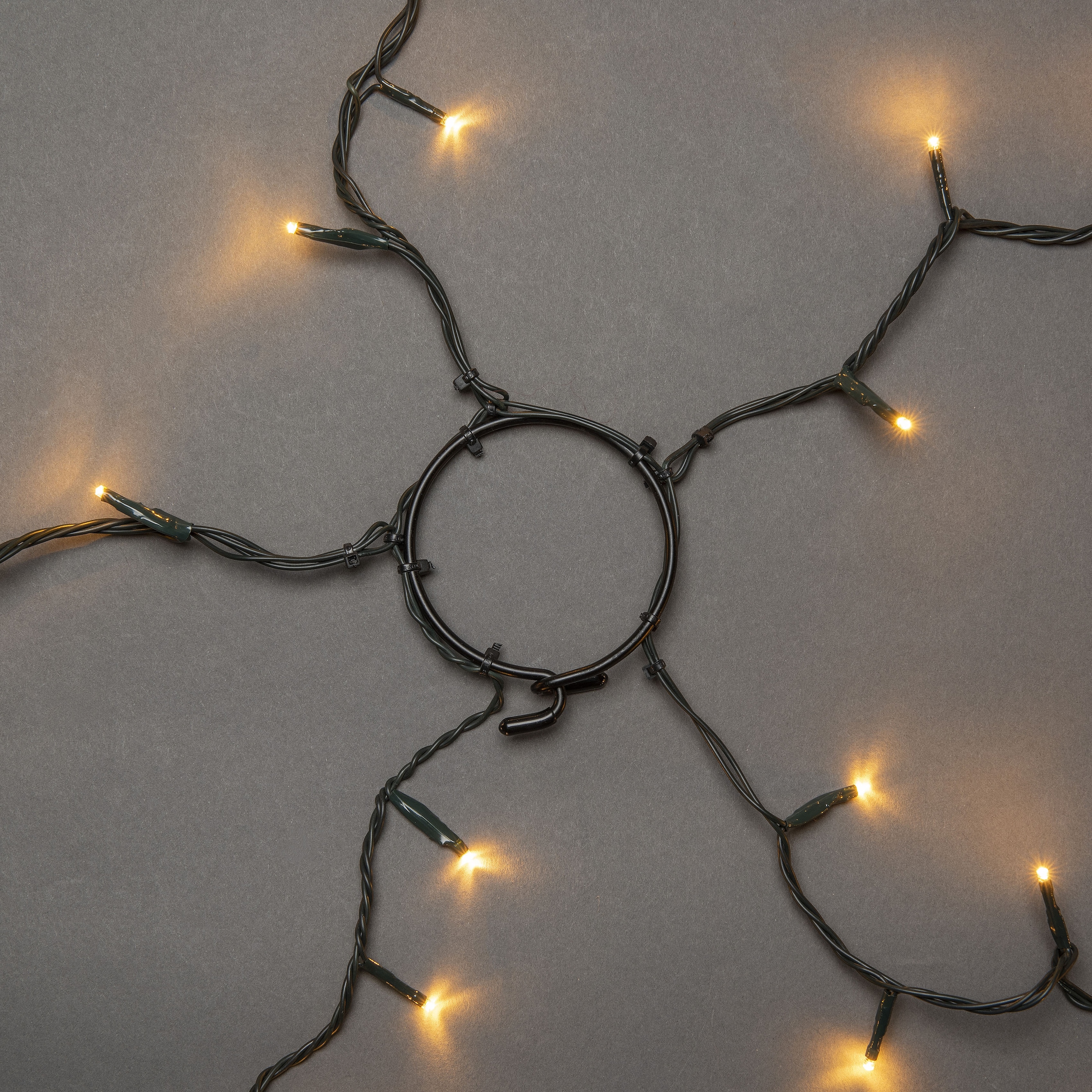 KONSTSMIDE LED-Baummantel »Weihnachtsdeko, Christbaumschmuck«, 200 St.- flammig, LED Lichterkette mit Ring, 5 Stränge à 40 Dioden, vormontiert  kaufen online bei OTTO | Baummäntel