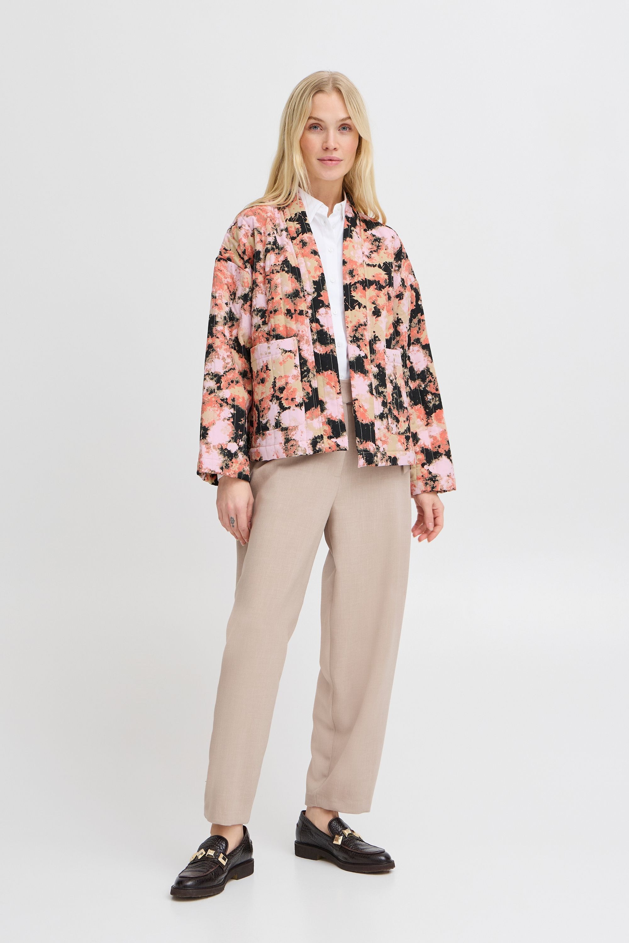 b.young Kurzjacke »Kurzjacke BYDAIMA KIMONO -«, ohne Kapuze