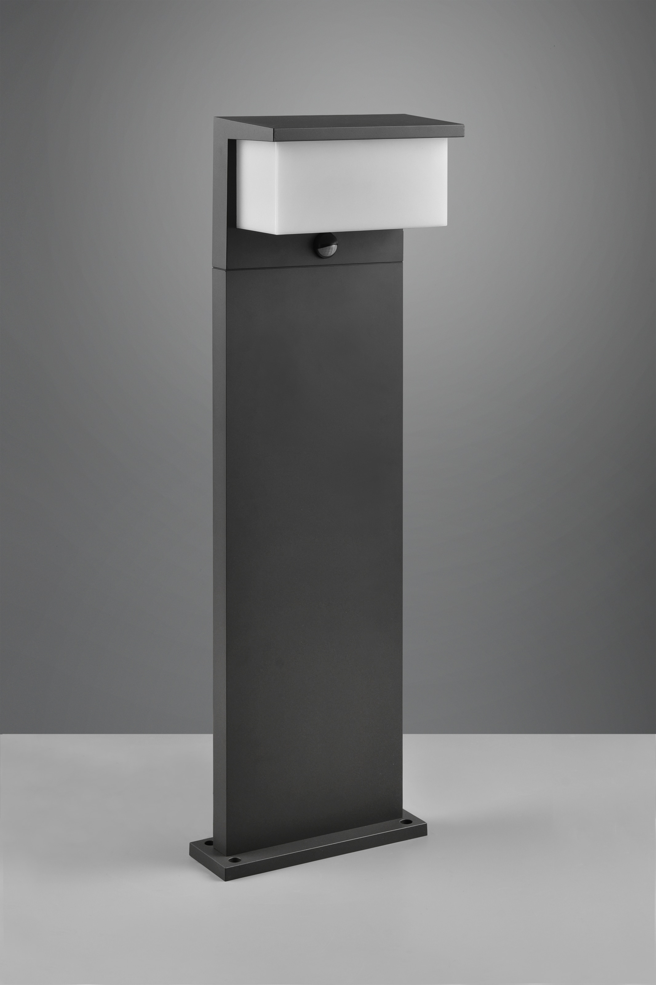 TRIO Leuchten LED Außen-Stehlampe »NESTOS, LED Outdoor Stehleuchte Garten Höhe 80cm, Bewegungsmelder« LED-Board 1 Stk. Warmweiß LED warmweiß 3000K, 1300 Lumen, IP54 Pollerleuchte Terrasse Garten