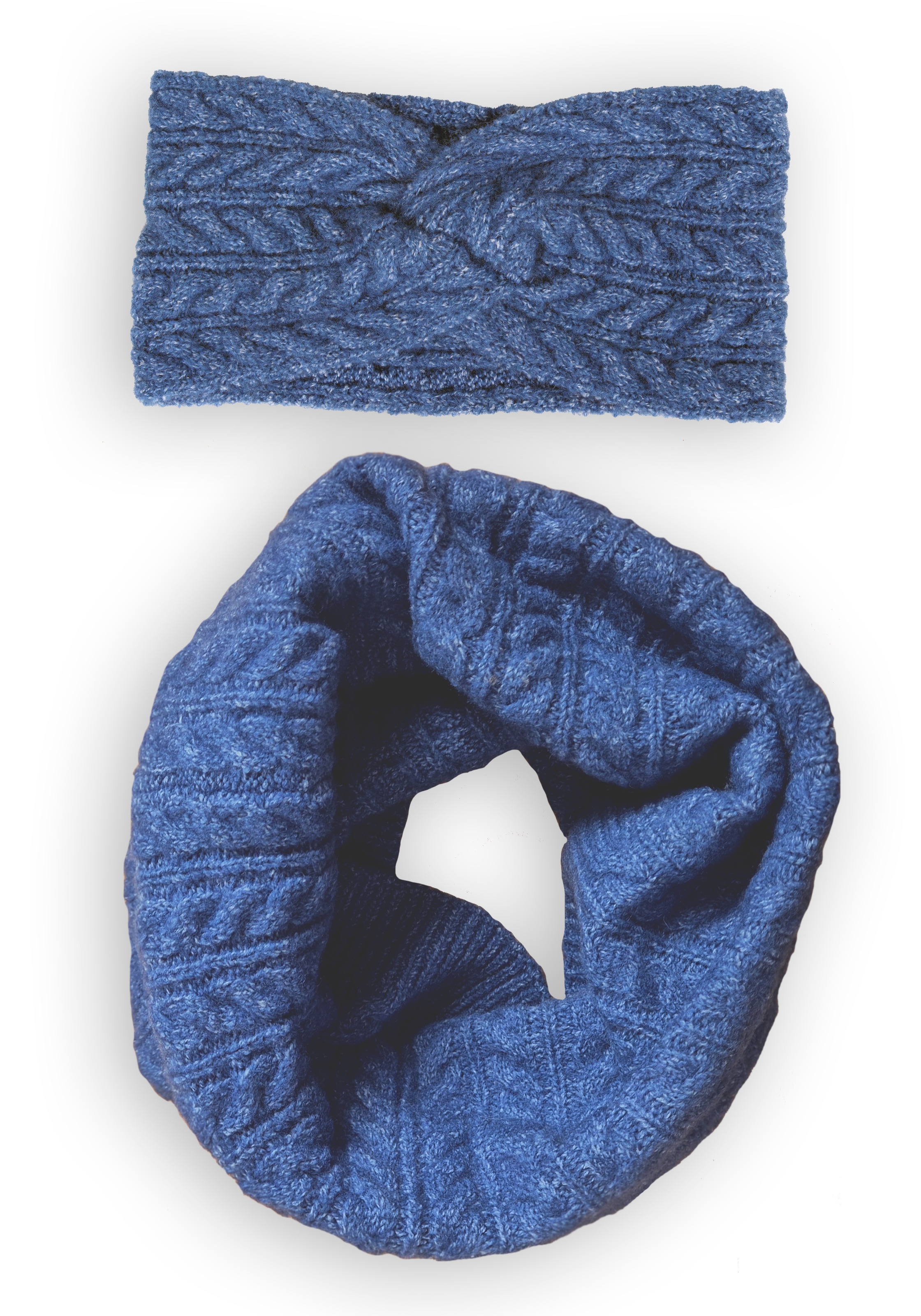 Capelli New York Loop mit Zopfstrickmuster