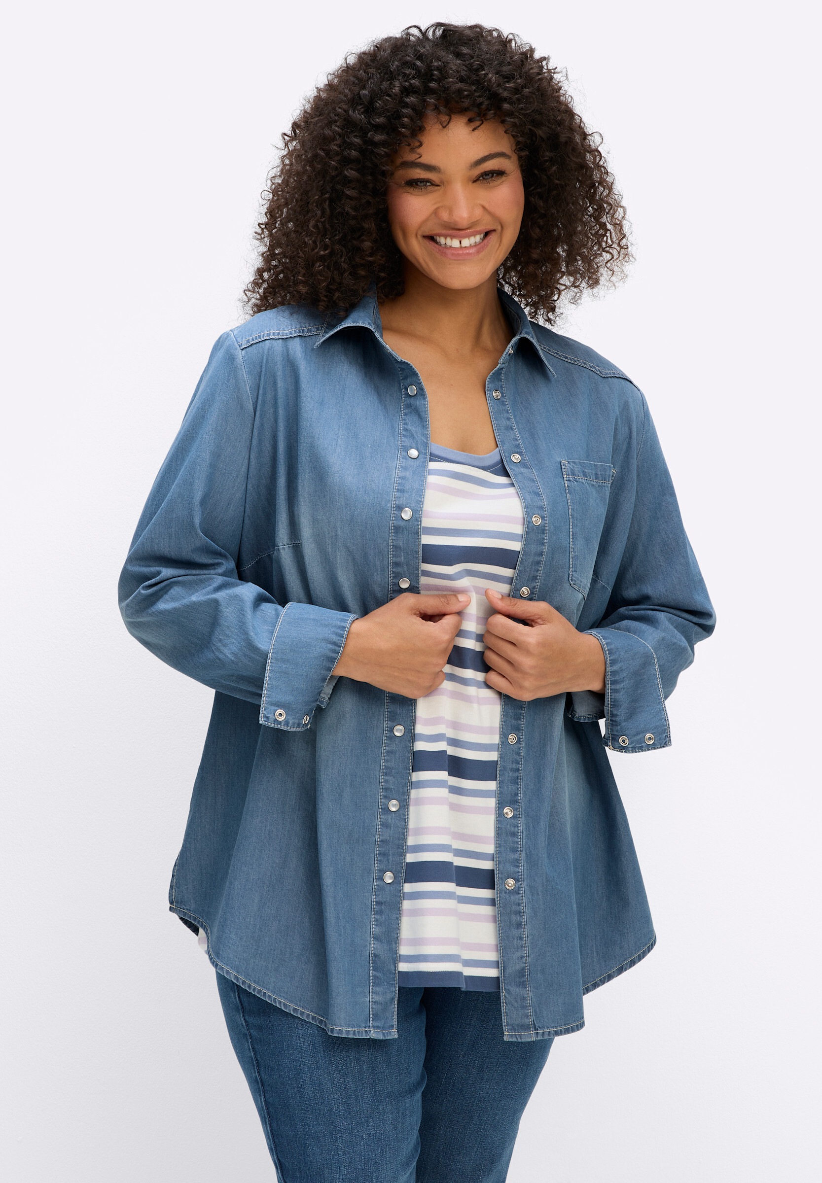 Sheego Jeansbluse »Jeansbluse Jeansbluse in leichter Waschung«