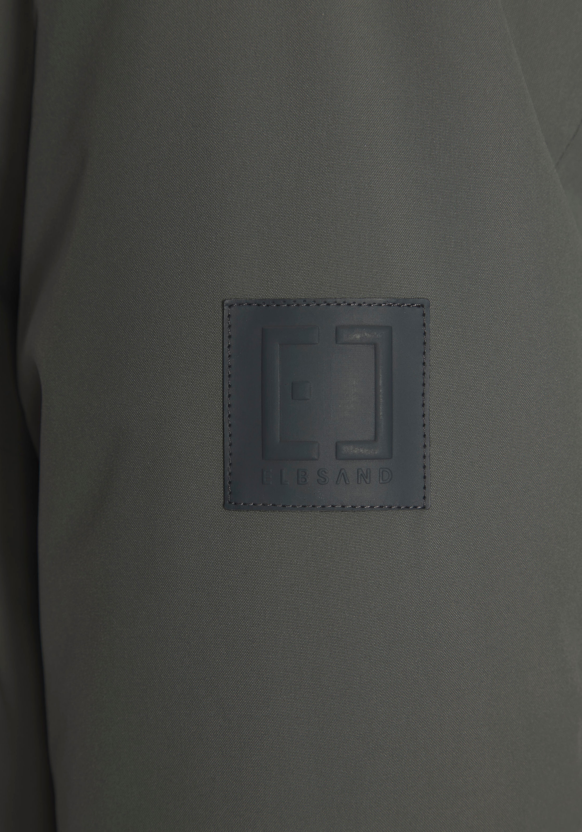 Elbsand Winterjacke mit Kapuze mit verstellbarer Kapuze und aufgesetzten Taschen