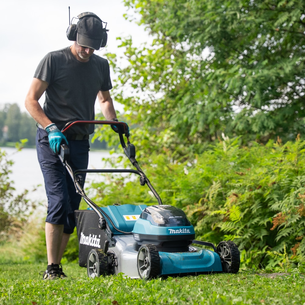 Makita Akkurasenmäher »DLM466Z« 60 l Fangkorb, ohne Akku, ohne Ladegerät
