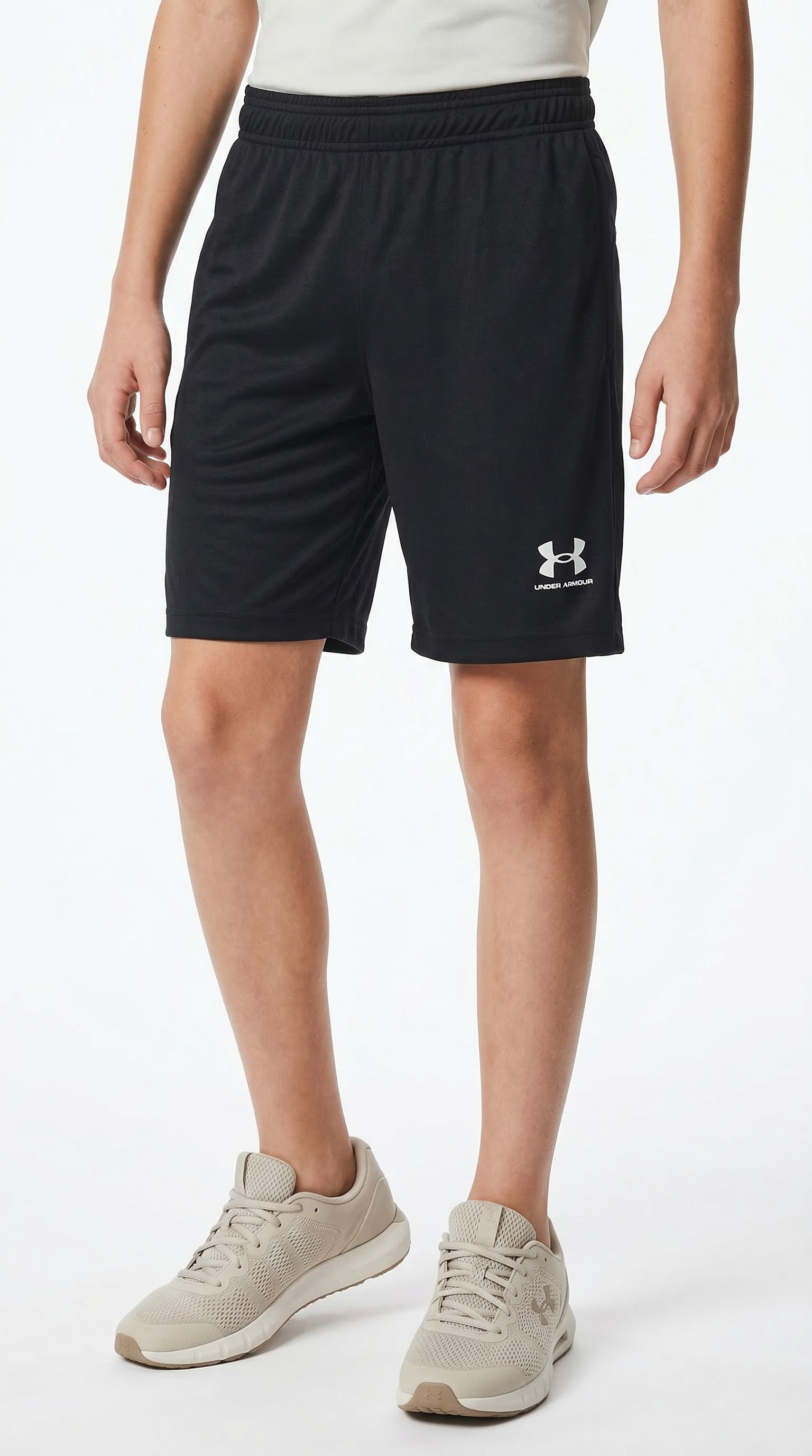 Under Armour® Trainingsshorts »UA Y CH. CORE SHORT für Jungen«  für vielseitige Aktivitäten, leichtes Material, bequeme Passform
