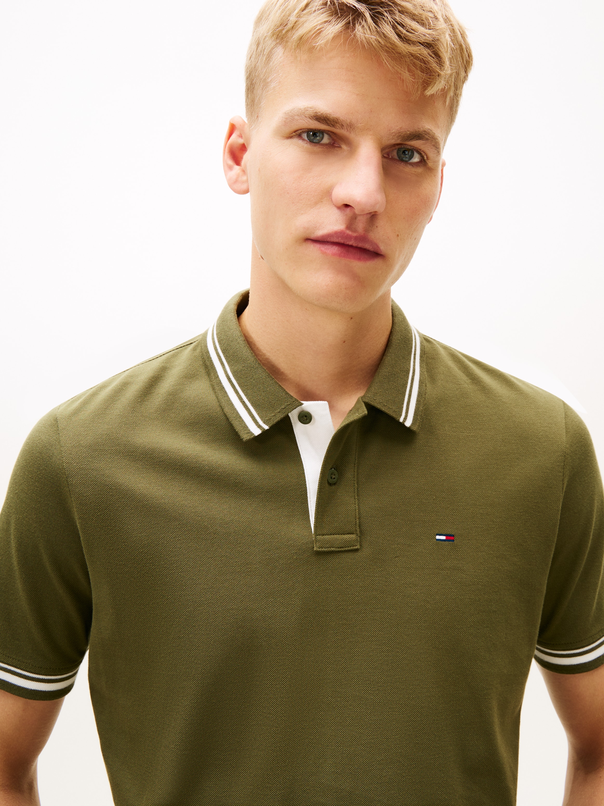 Tommy Jeans Poloshirt »TJM REG TIPPED POLO EXT« Mit Rundhalsausschnitt